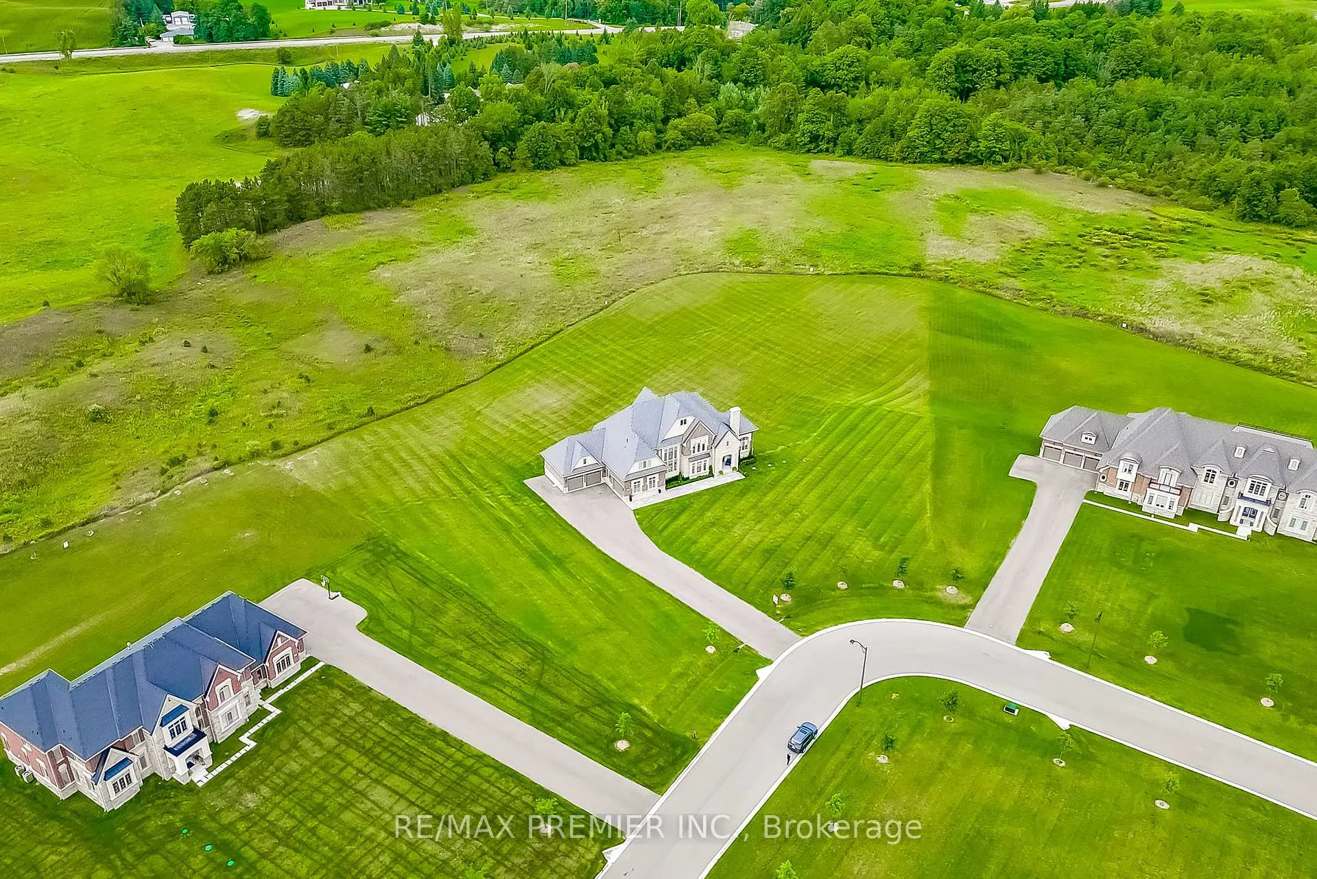 Photo 39 of 344 Amos Drive, Caledon, Palgrave — HOMEH