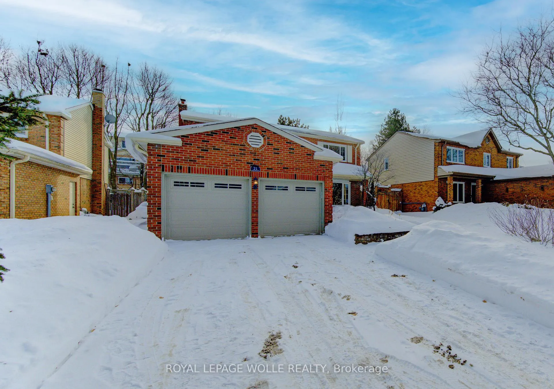 Photo 2 of 21 Sandcliffe Place, Waterloo — HOMEH