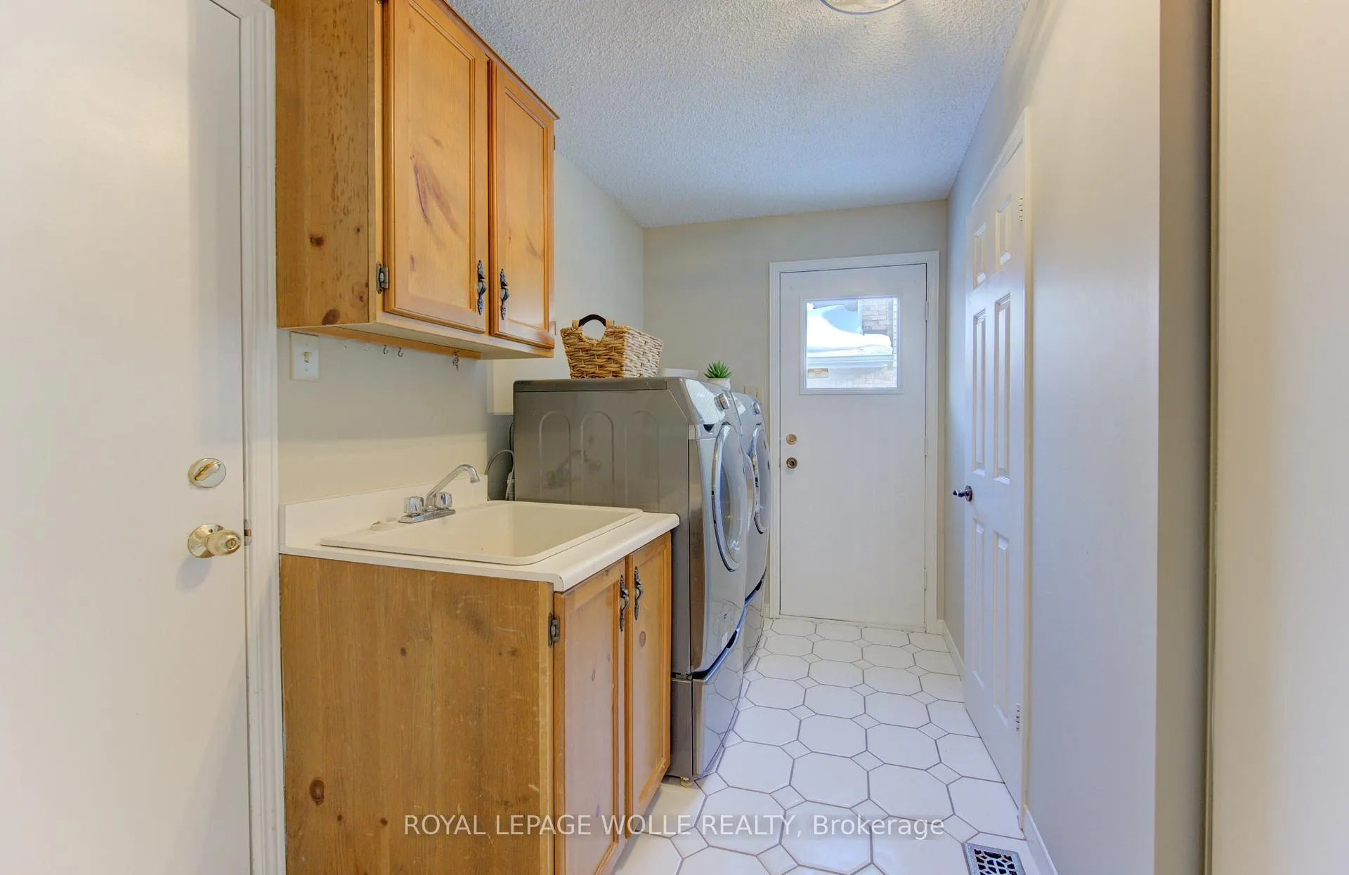 Photo 27 of 21 Sandcliffe Place, Waterloo — HOMEH