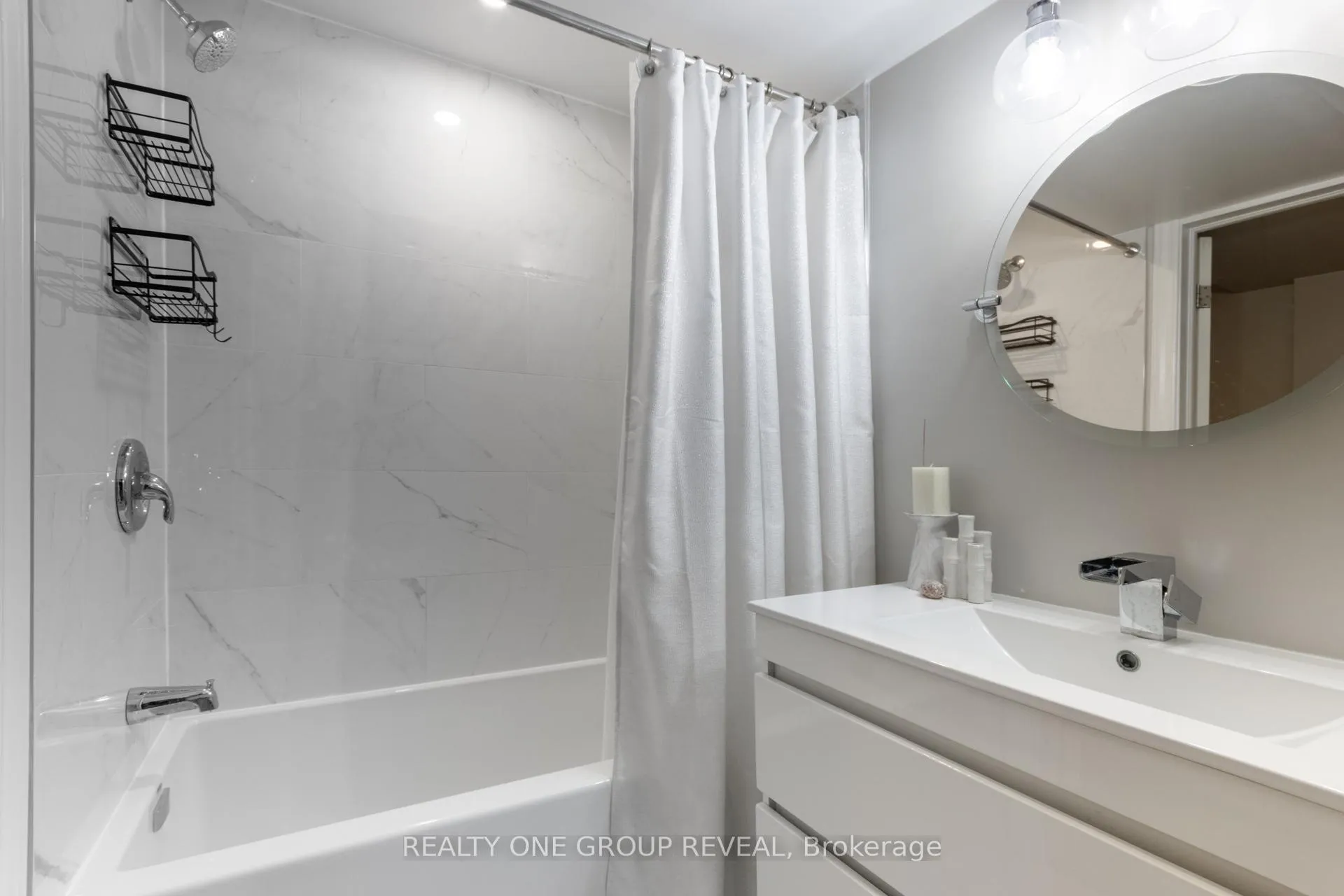 Photo 20 of 125 Ardwick Street E, Whitby, Blue Grass Meadows — HOMEH