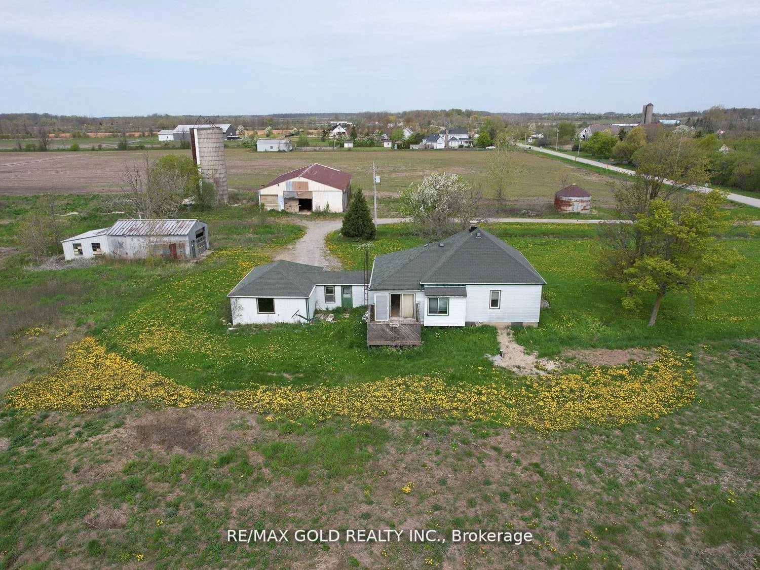 Photo 35 of 705 Kemp Road W, Grimsby, Grimsby Escarpment — HOMEH