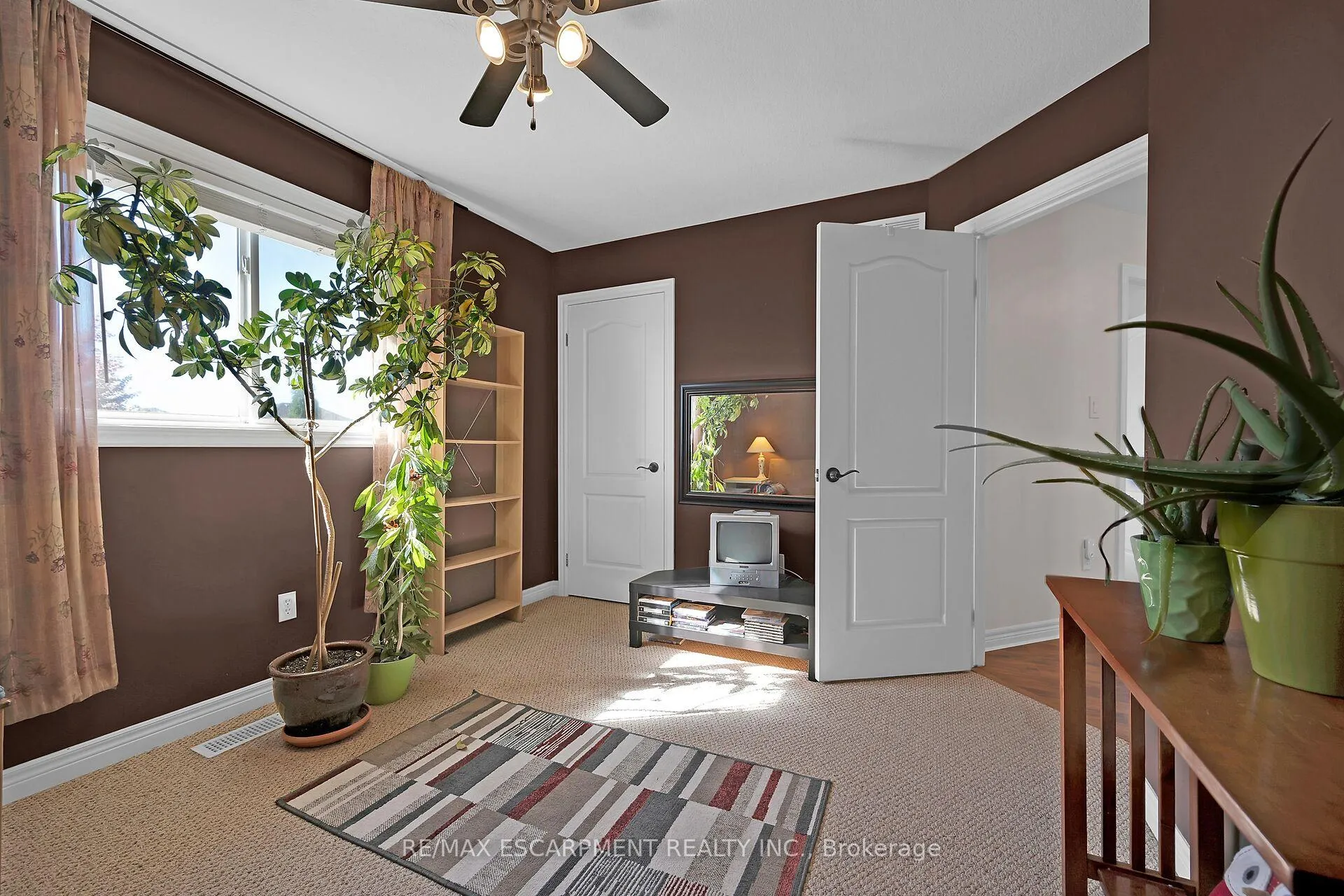 Photo 17 of 115 Provident Way, Hamilton, Mount Hope — HOMEH