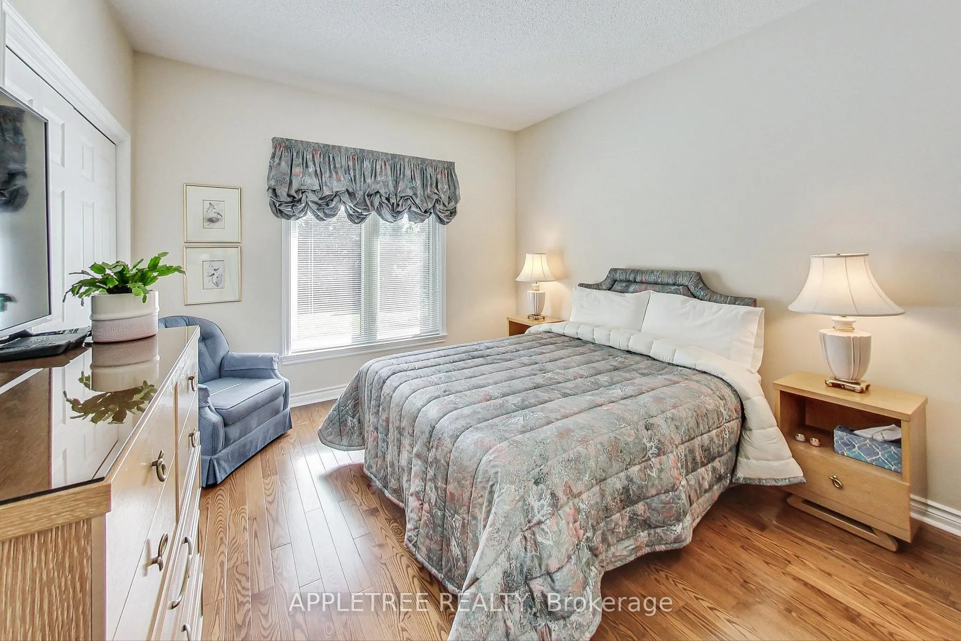 Photo 16 of 57 Carmichael Crescent, King, King City — HOMEH