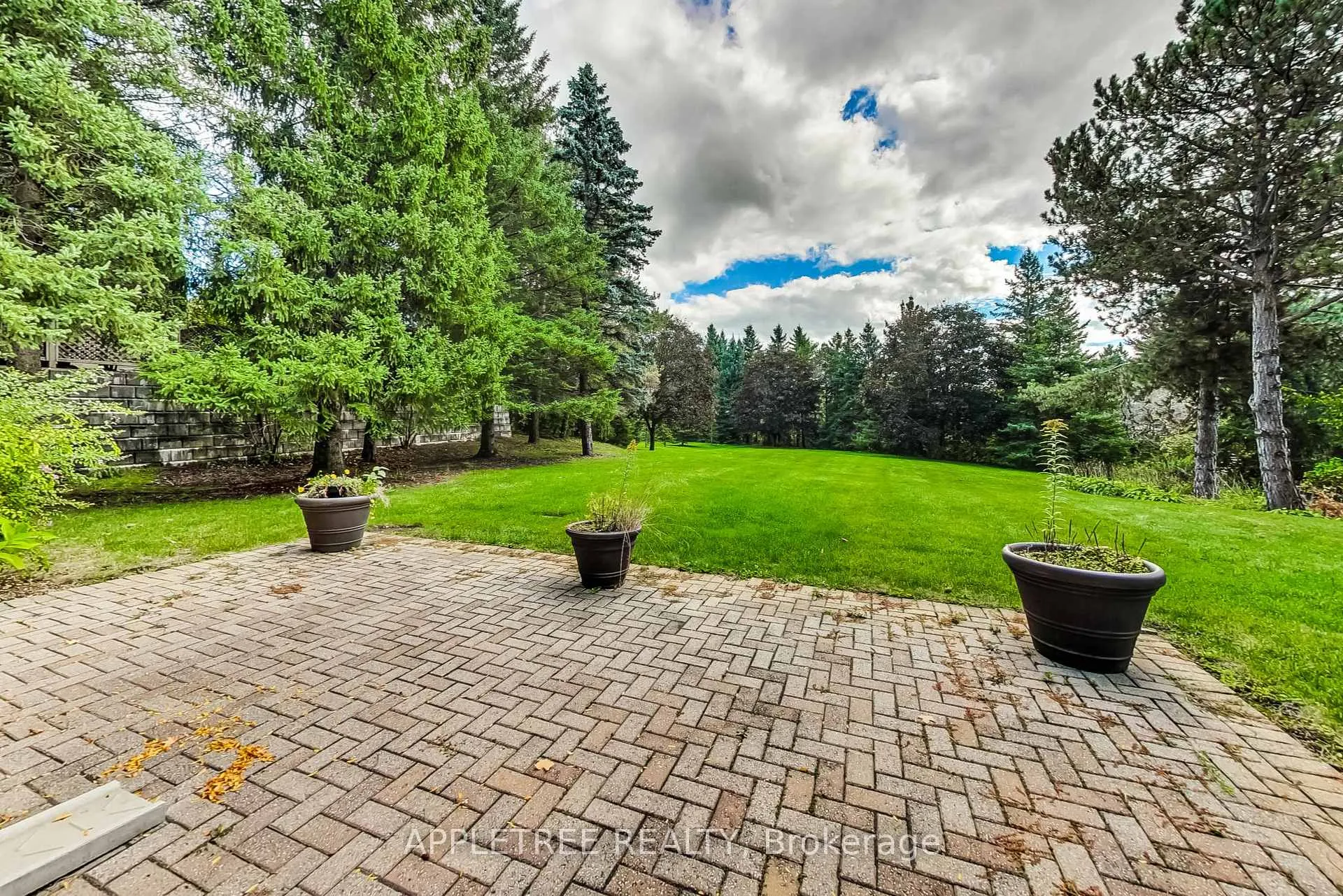Photo 31 of 57 Carmichael Crescent, King, King City — HOMEH