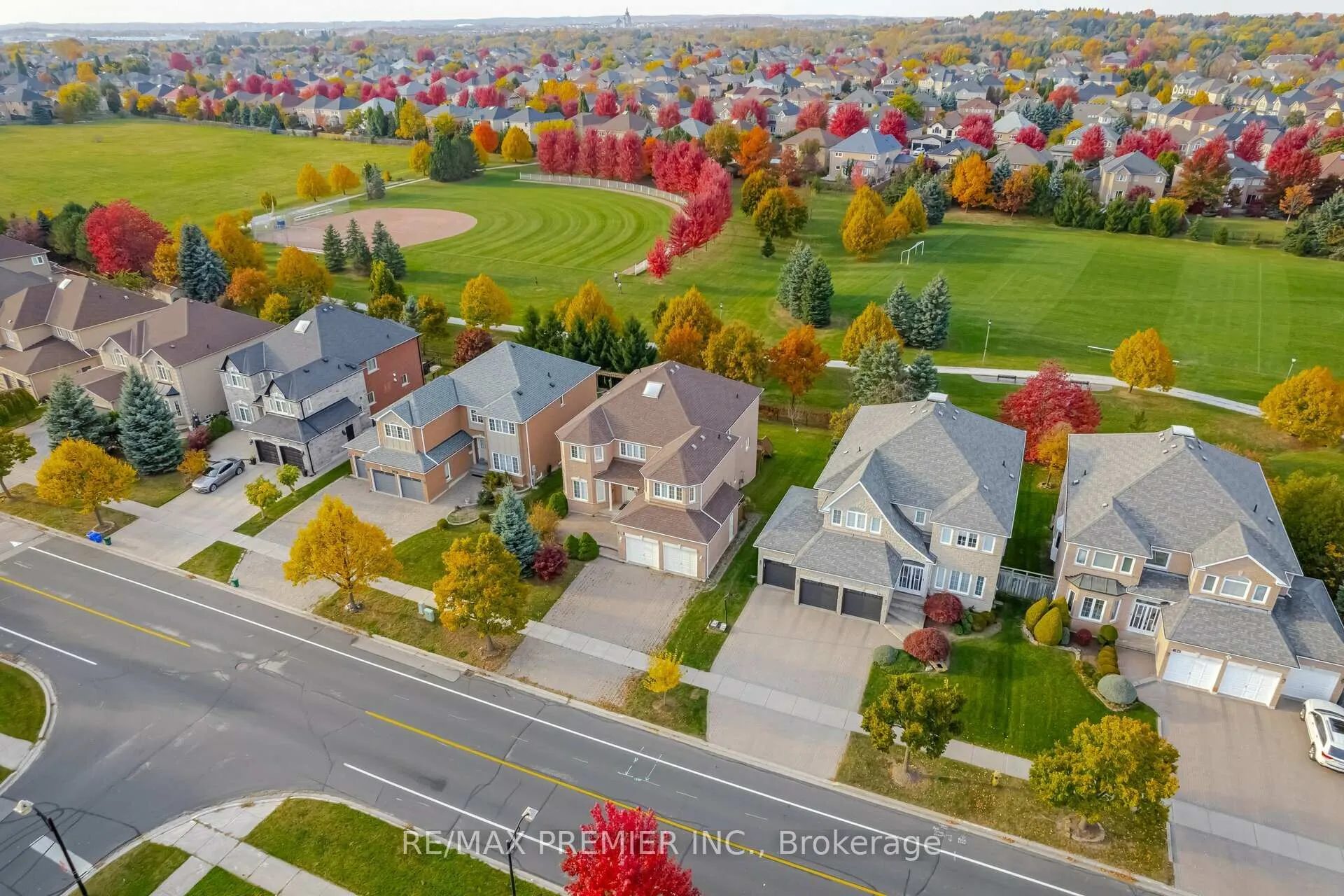Photo 3 of 350 Calvert Road, Markham, Cachet — HOMEH