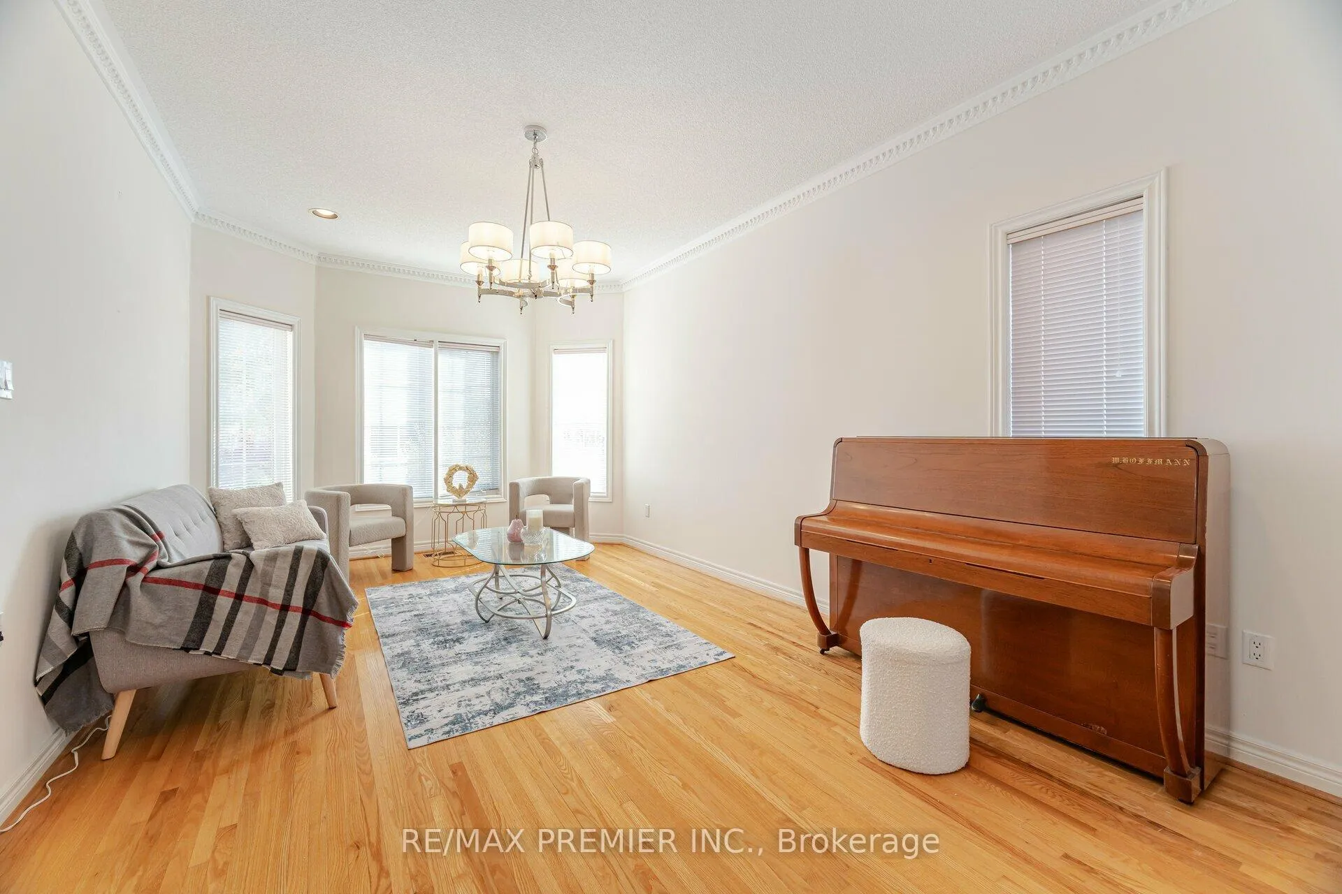 Photo 8 of 350 Calvert Road, Markham, Cachet — HOMEH