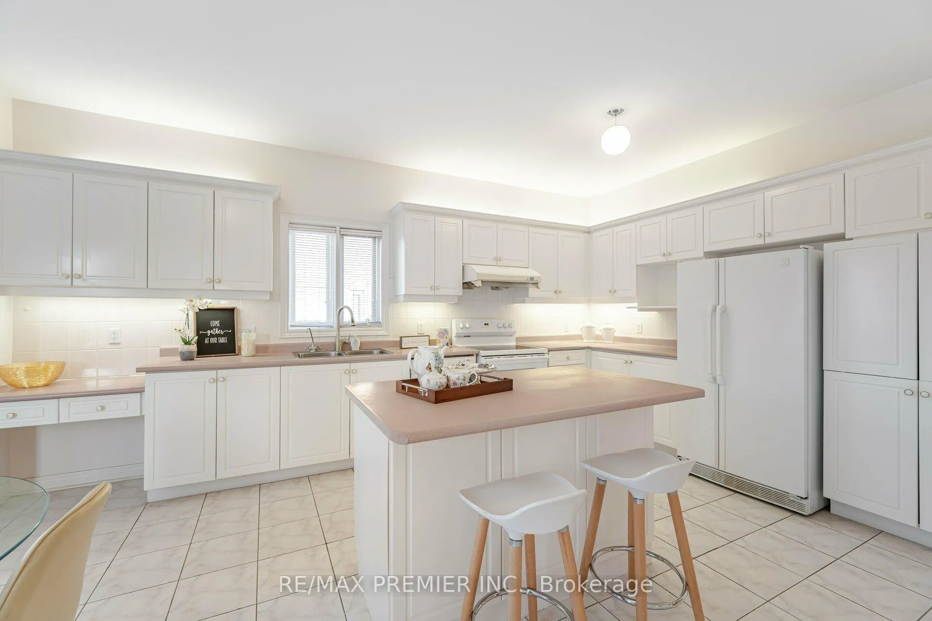 Photo 18 of 350 Calvert Road, Markham, Cachet — HOMEH