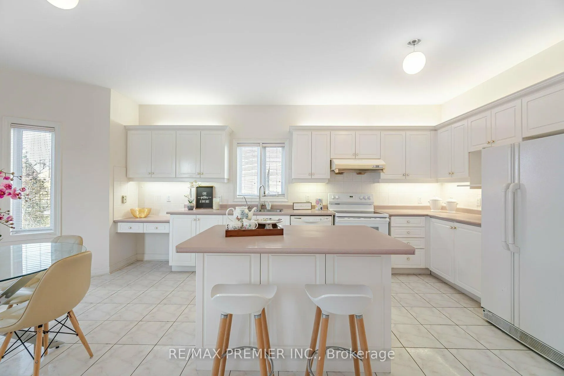 Photo 19 of 350 Calvert Road, Markham, Cachet — HOMEH