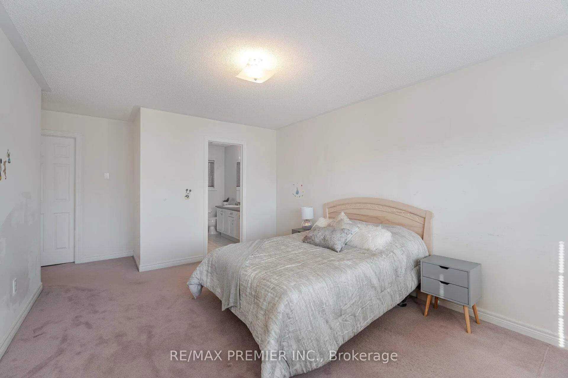 Photo 29 of 350 Calvert Road, Markham, Cachet — HOMEH