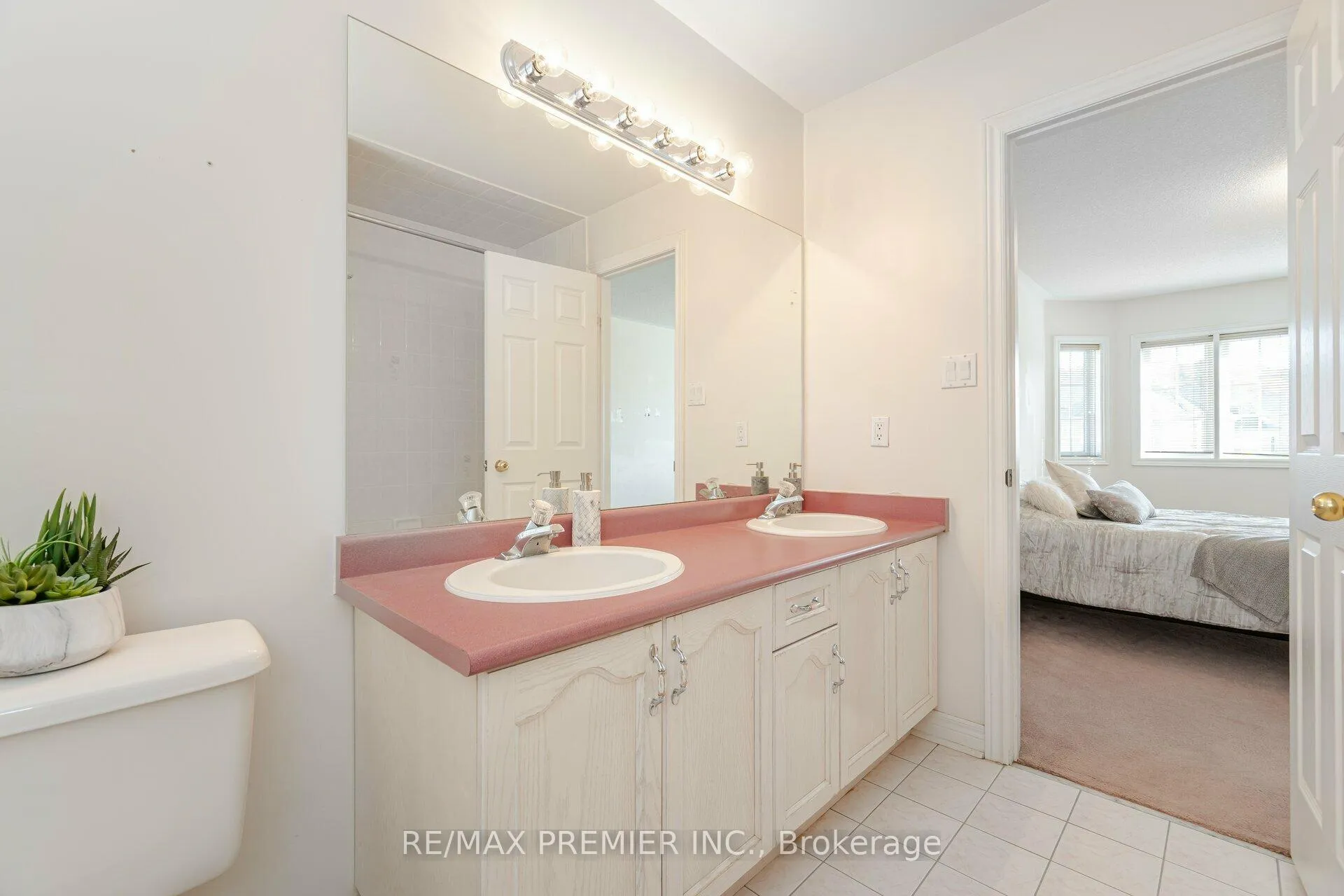 Photo 30 of 350 Calvert Road, Markham, Cachet — HOMEH