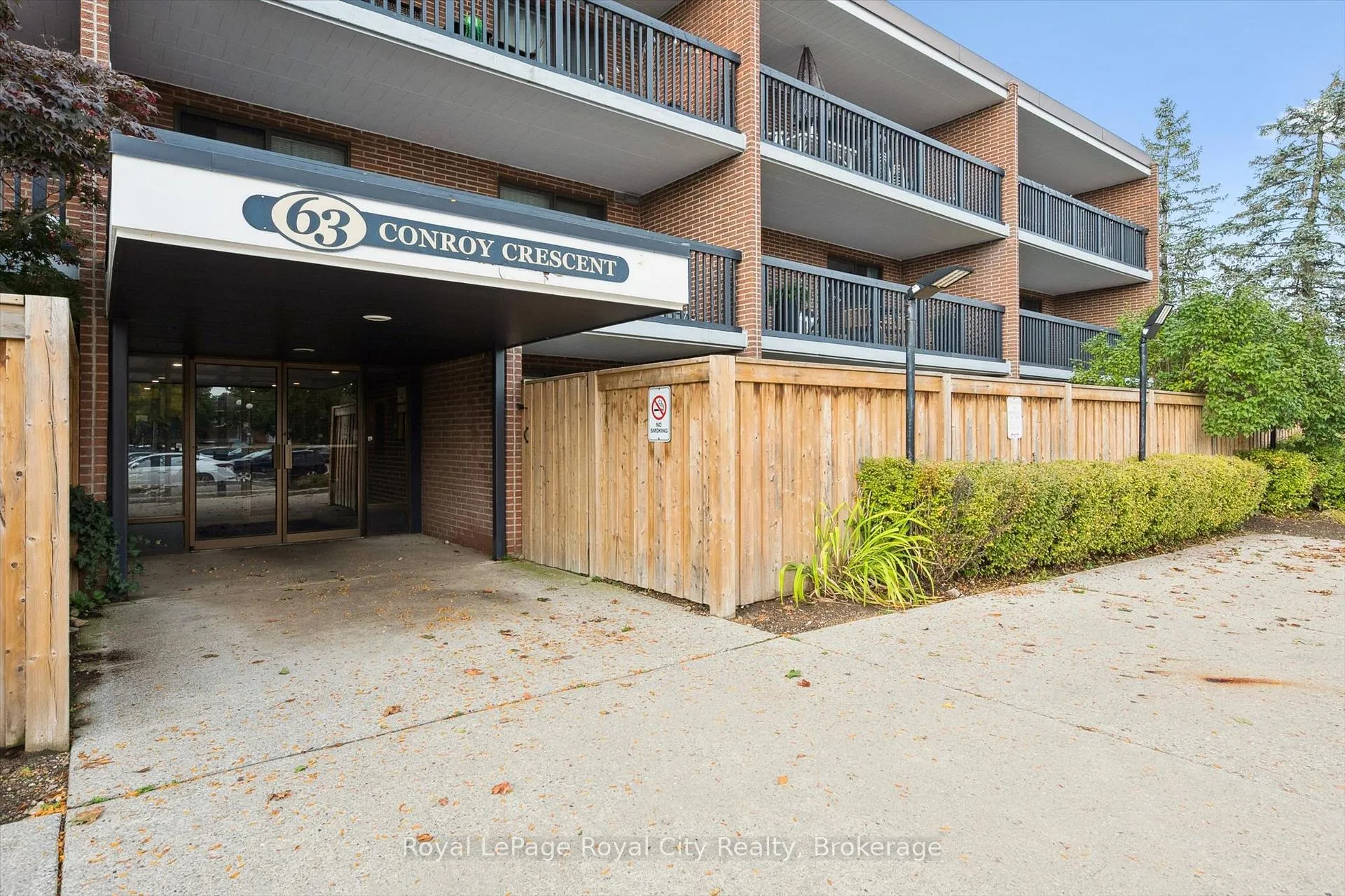 Photo 1 of Unit 24, 63 Conroy Crescent, Guelph, Dovercliffe Park/Old University — HOMEH