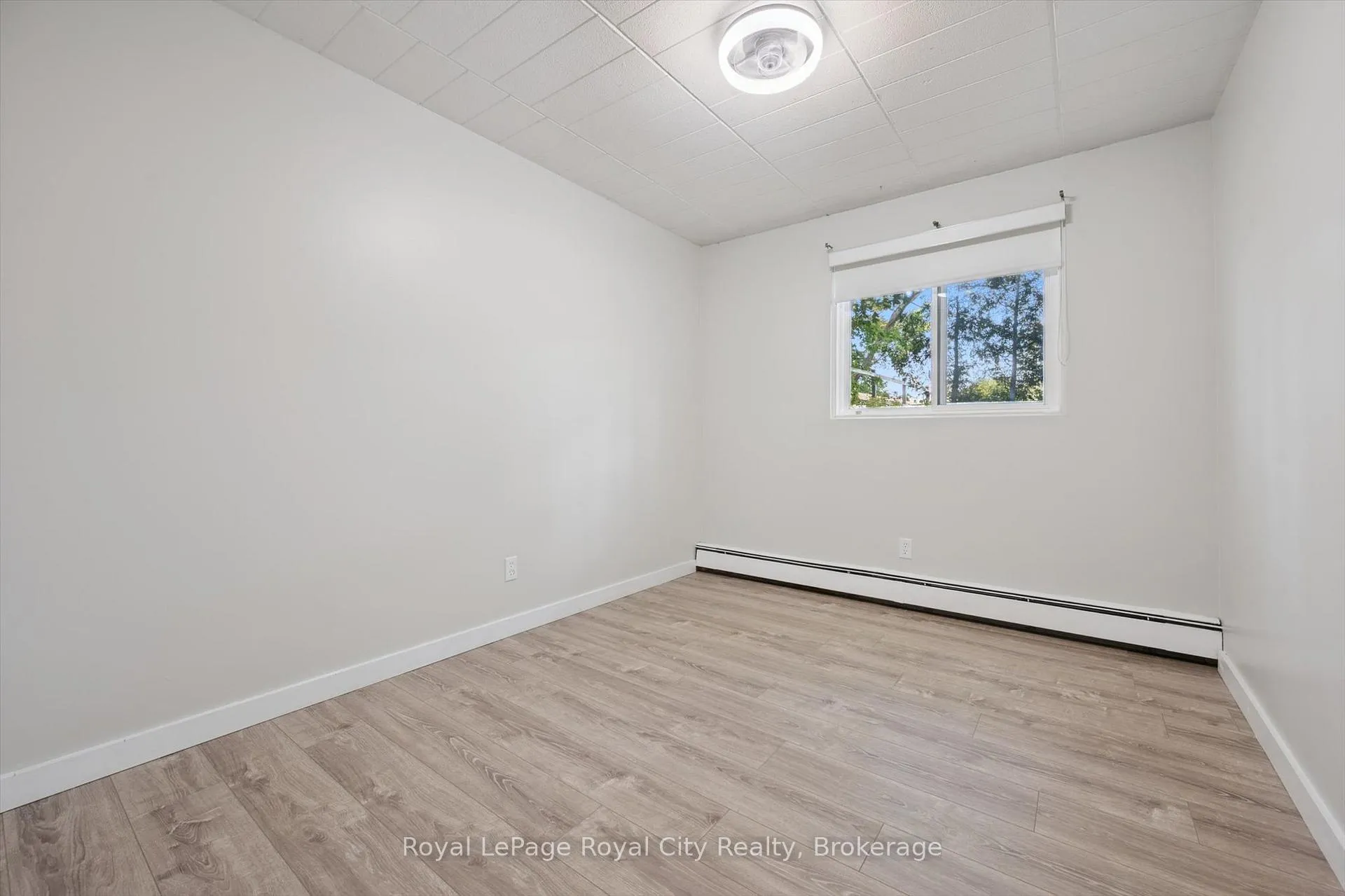 Photo 11 of Unit 24, 63 Conroy Crescent, Guelph, Dovercliffe Park/Old University — HOMEH