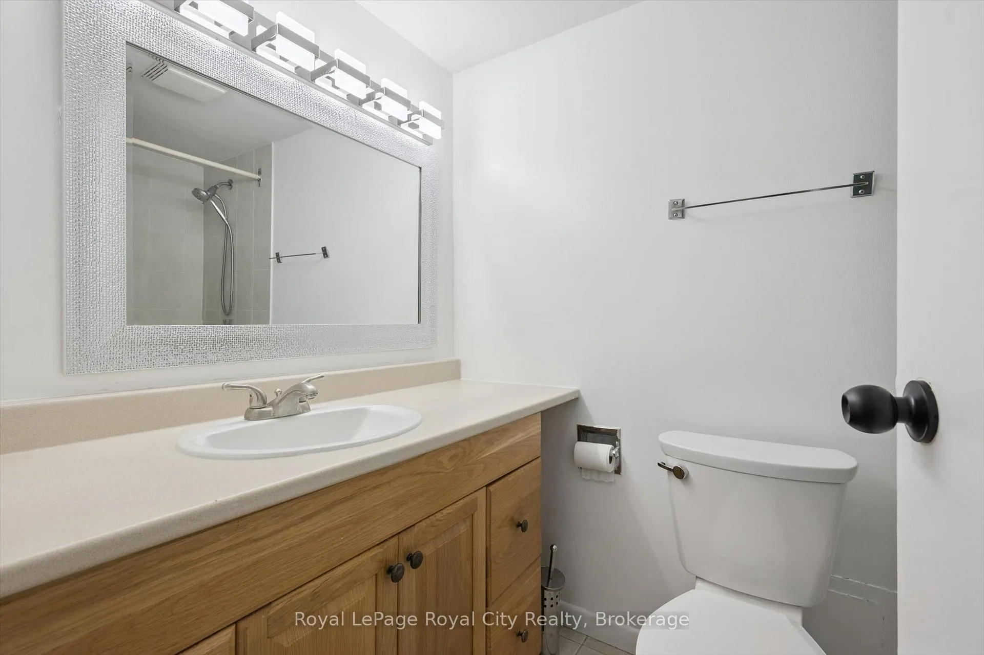 Photo 13 of Unit 24, 63 Conroy Crescent, Guelph, Dovercliffe Park/Old University — HOMEH