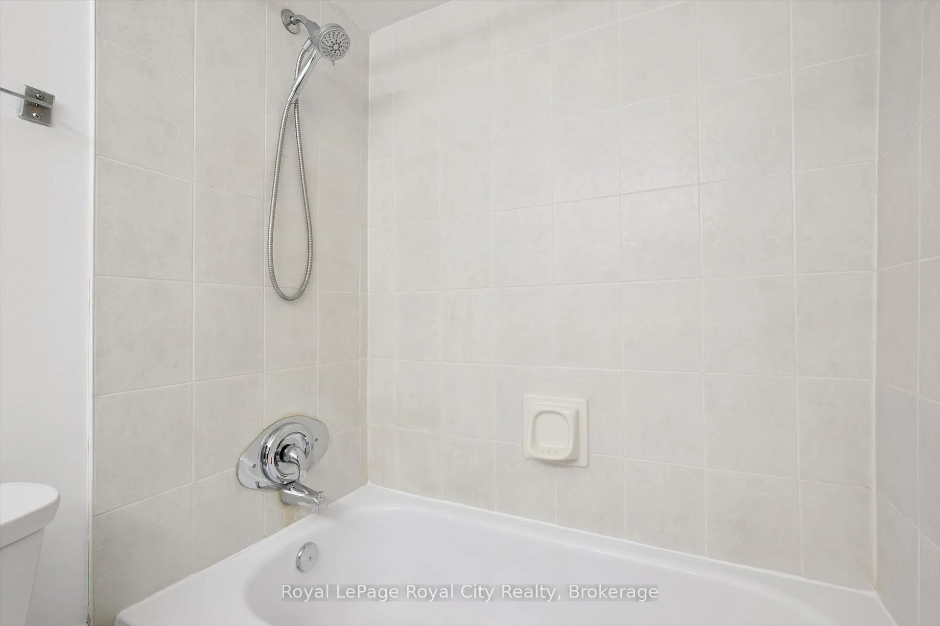 Photo 14 of Unit 24, 63 Conroy Crescent, Guelph, Dovercliffe Park/Old University — HOMEH