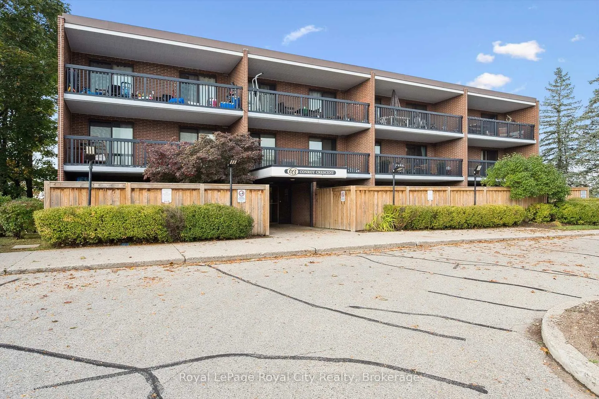 Photo 22 of Unit 24, 63 Conroy Crescent, Guelph, Dovercliffe Park/Old University — HOMEH
