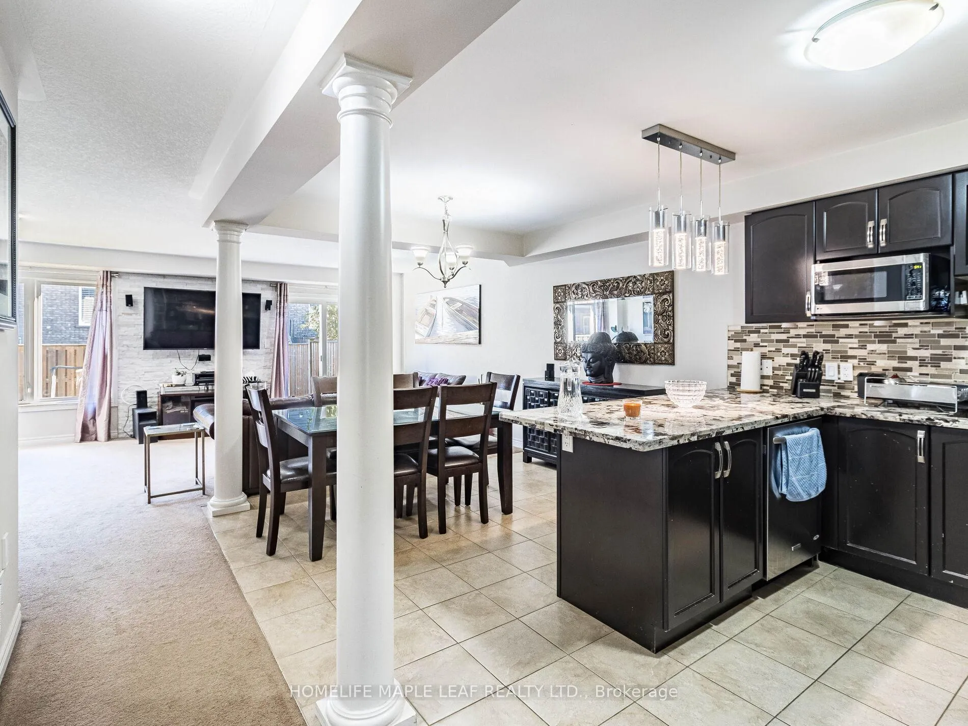 Photo 6 of 87 Celestial Crescent, Hamilton, Rural Glanbrook — HOMEH