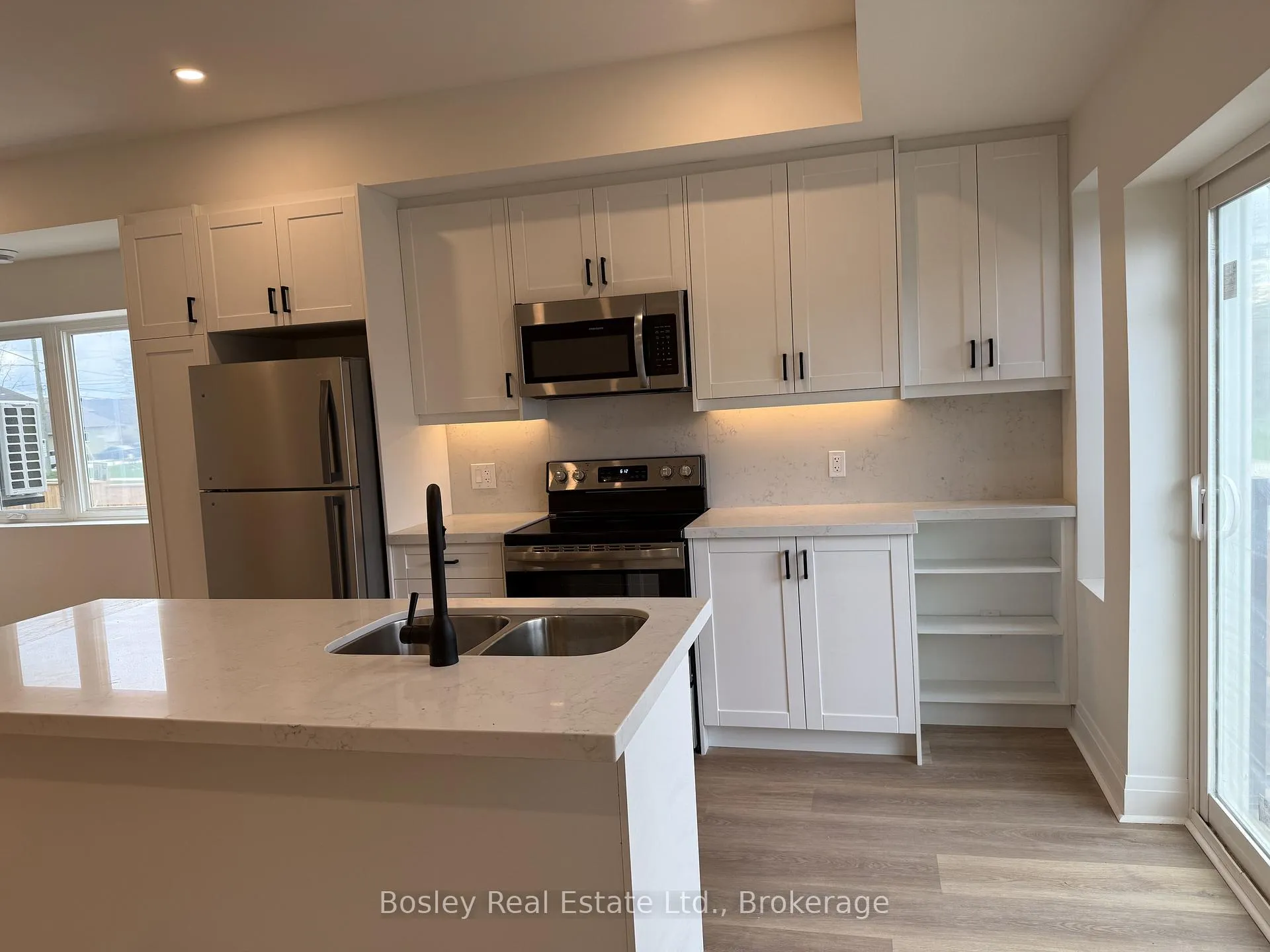 Photo 5 of Unit 1, 2 Golfview Drive, Collingwood — HOMEH