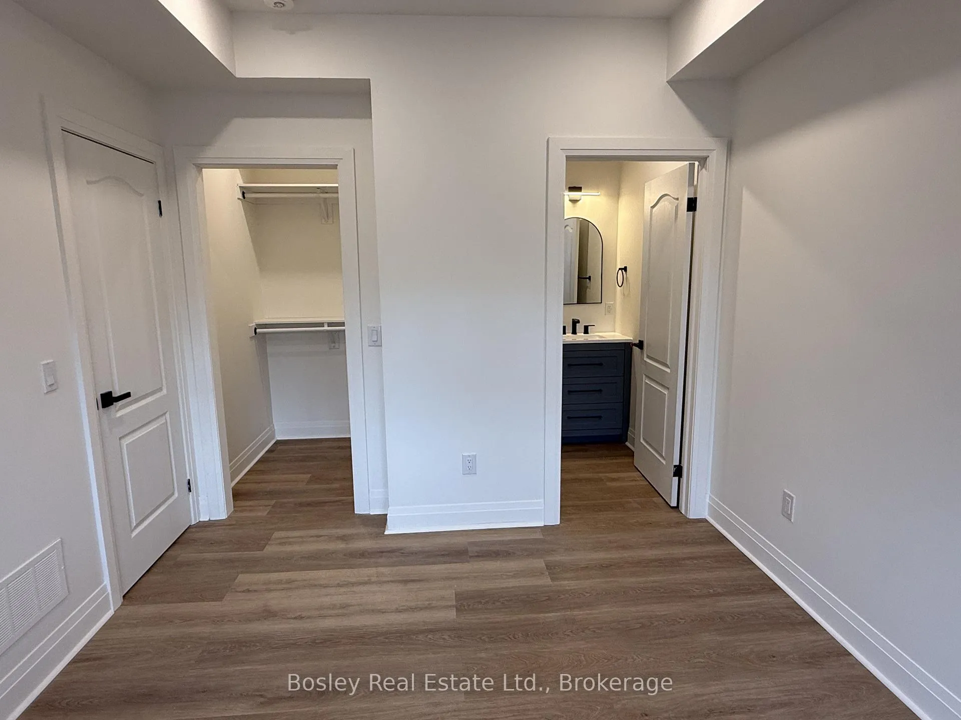 Photo 10 of Unit 1, 2 Golfview Drive, Collingwood — HOMEH