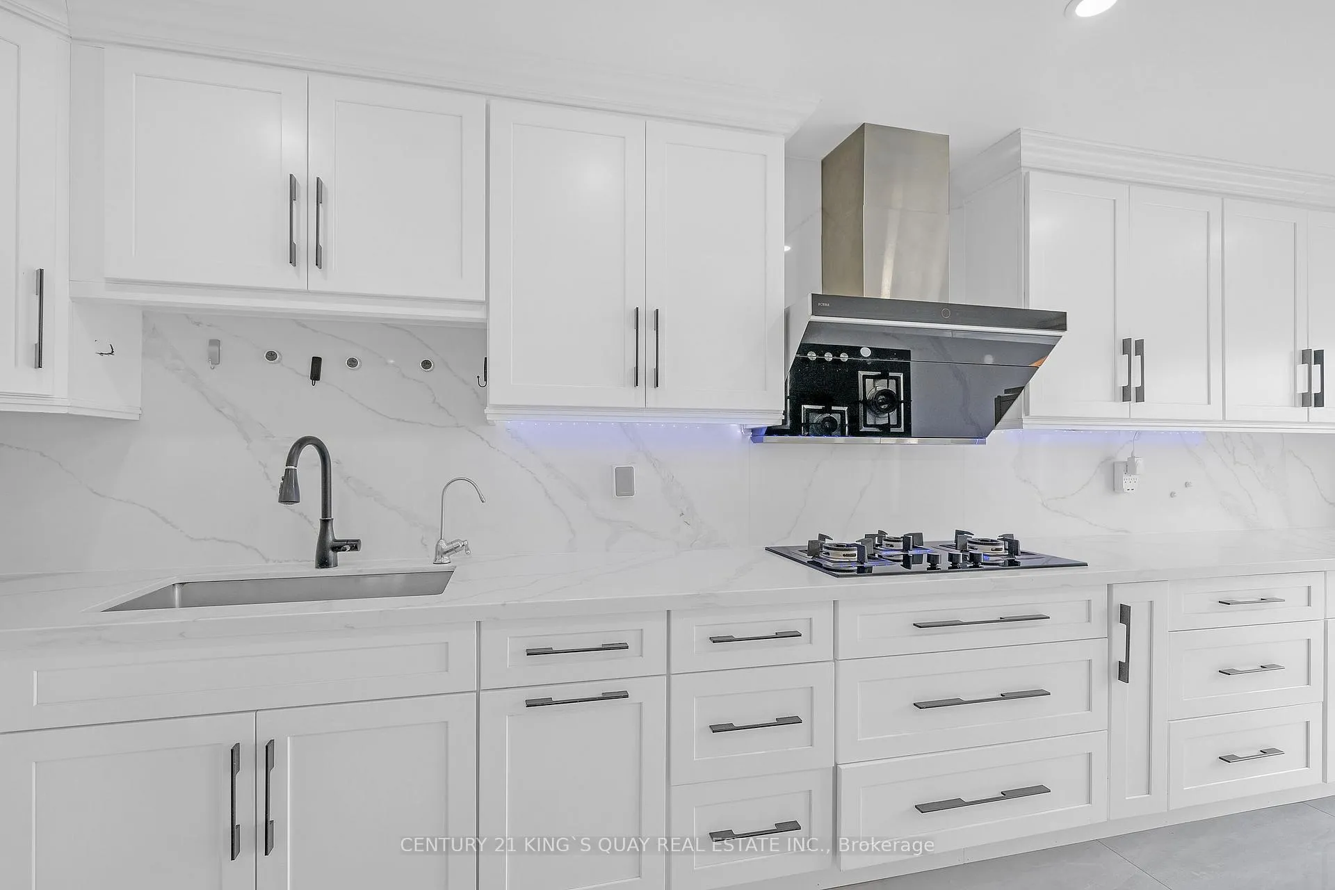 Photo 17 of 54 Mary Pearson Drive, Markham, Middlefield — HOMEH