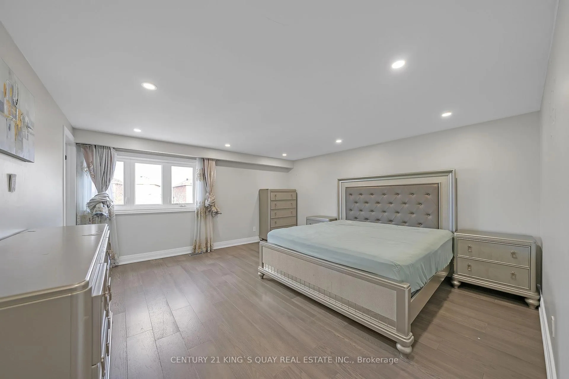 Photo 23 of 54 Mary Pearson Drive, Markham, Middlefield — HOMEH