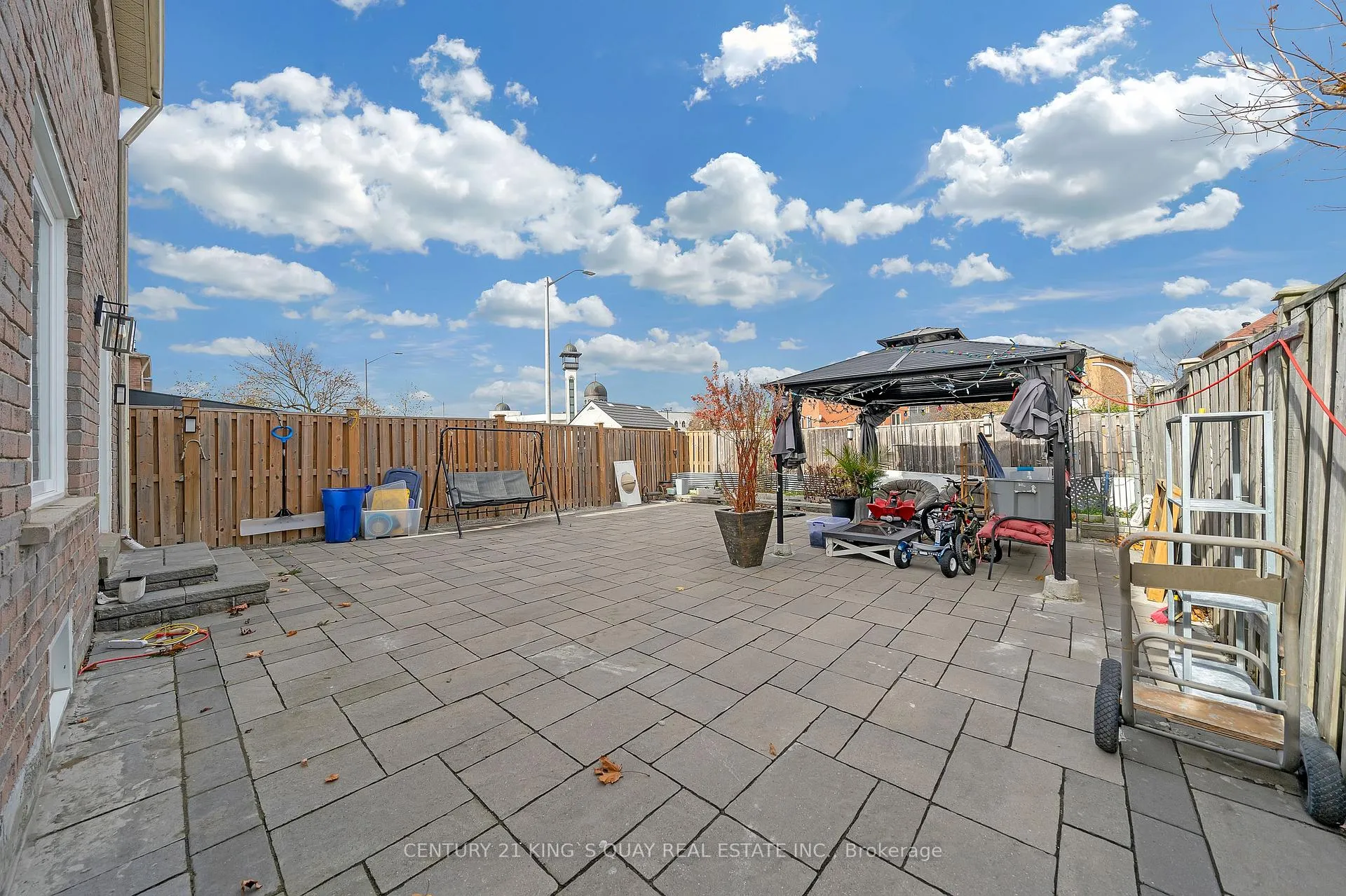 Photo 37 of 54 Mary Pearson Drive, Markham, Middlefield — HOMEH