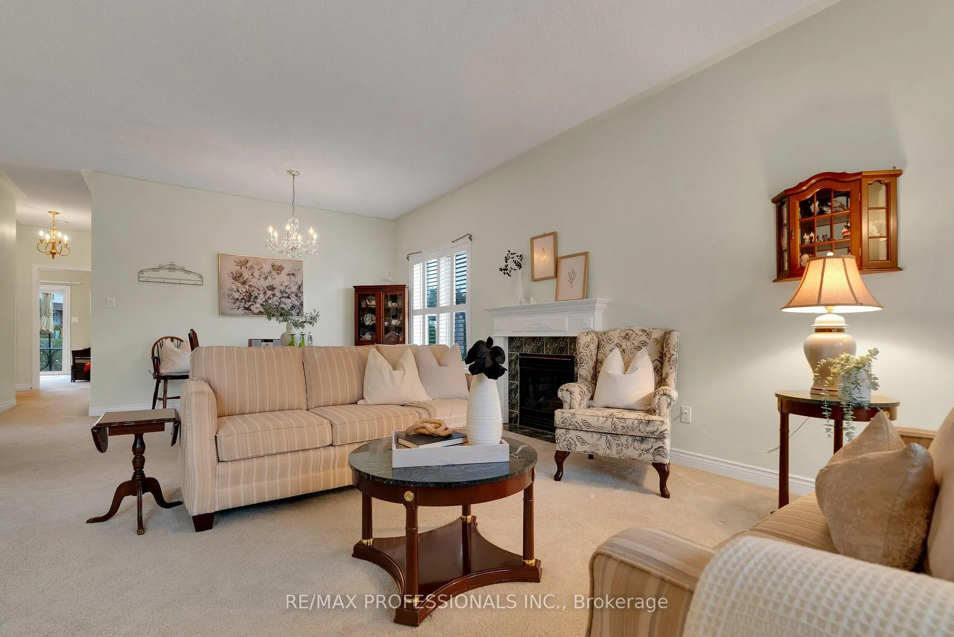 Photo 3 of 71 Country Estates Drive, Scugog, Port Perry — HOMEH