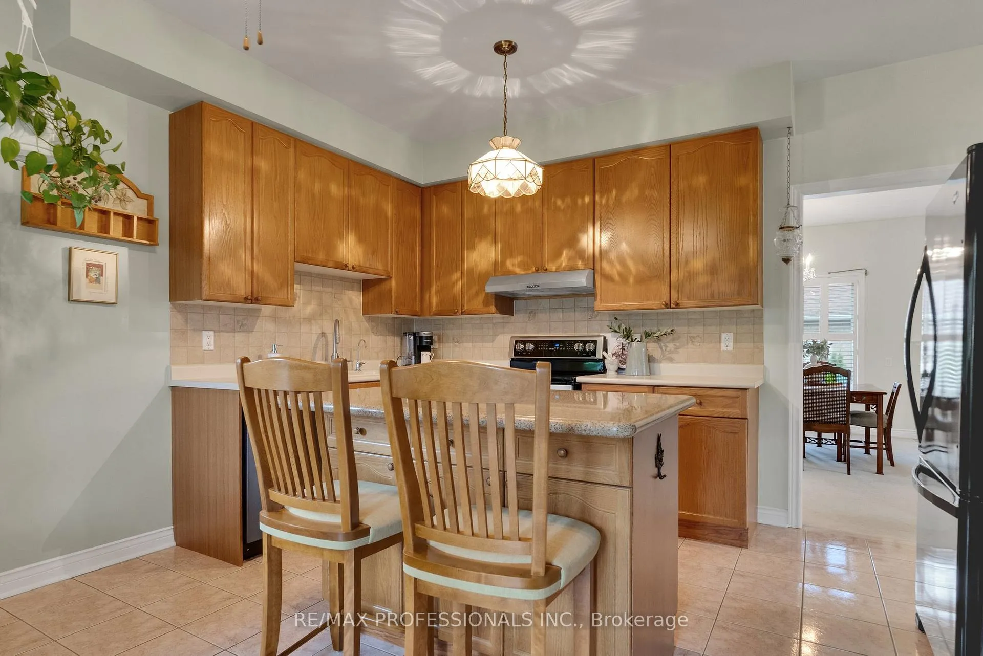 Photo 10 of 71 Country Estates Drive, Scugog, Port Perry — HOMEH