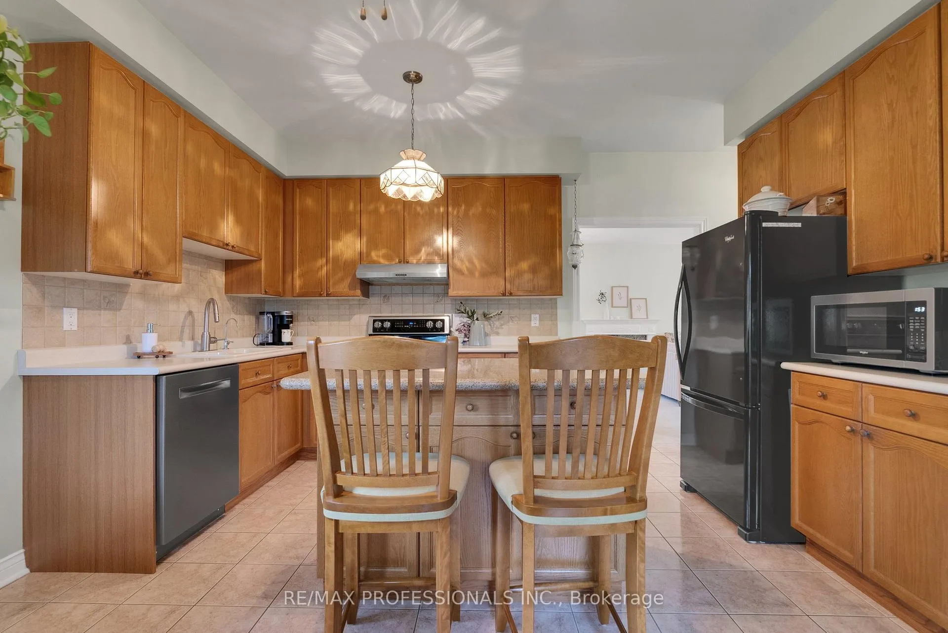 Photo 16 of 71 Country Estates Drive, Scugog, Port Perry — HOMEH