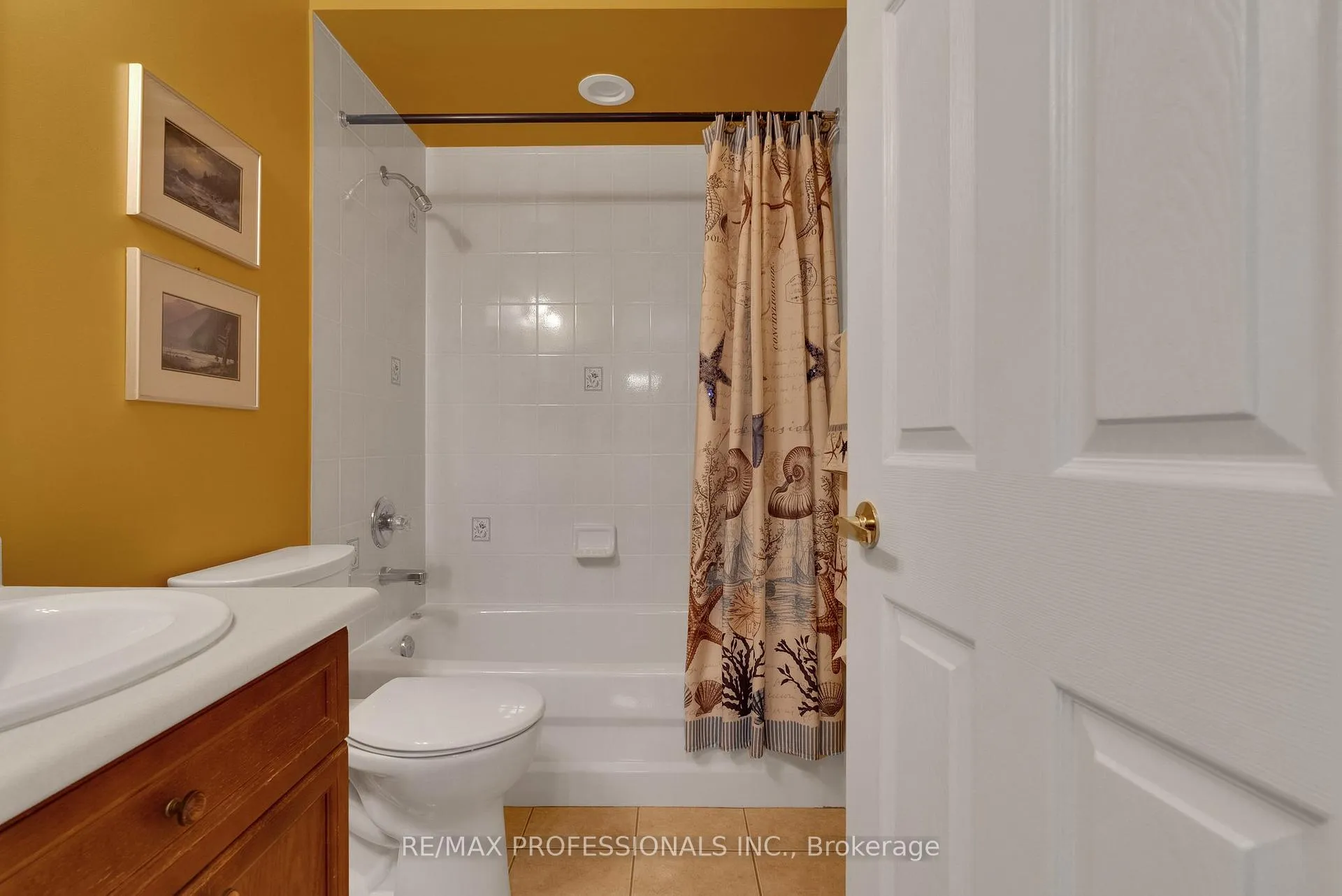 Photo 23 of 71 Country Estates Drive, Scugog, Port Perry — HOMEH