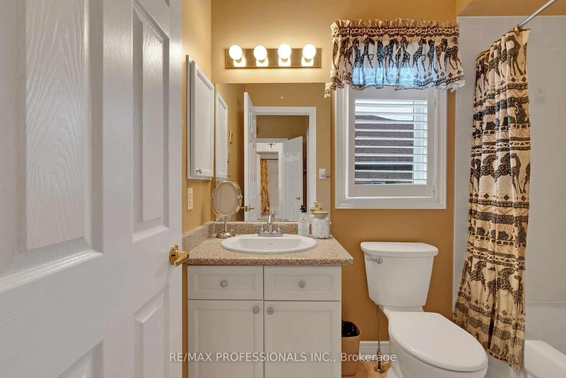 Photo 24 of 71 Country Estates Drive, Scugog, Port Perry — HOMEH