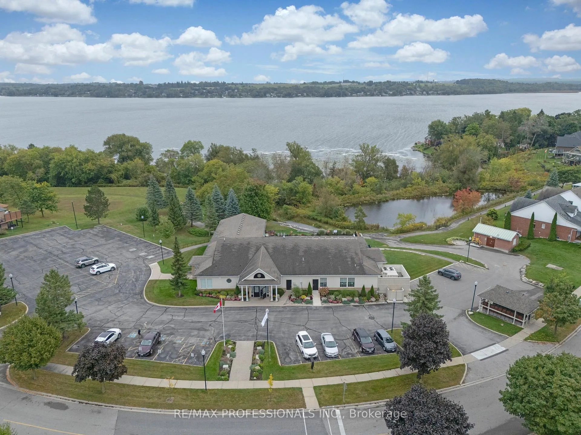 Photo 39 of 71 Country Estates Drive, Scugog, Port Perry — HOMEH