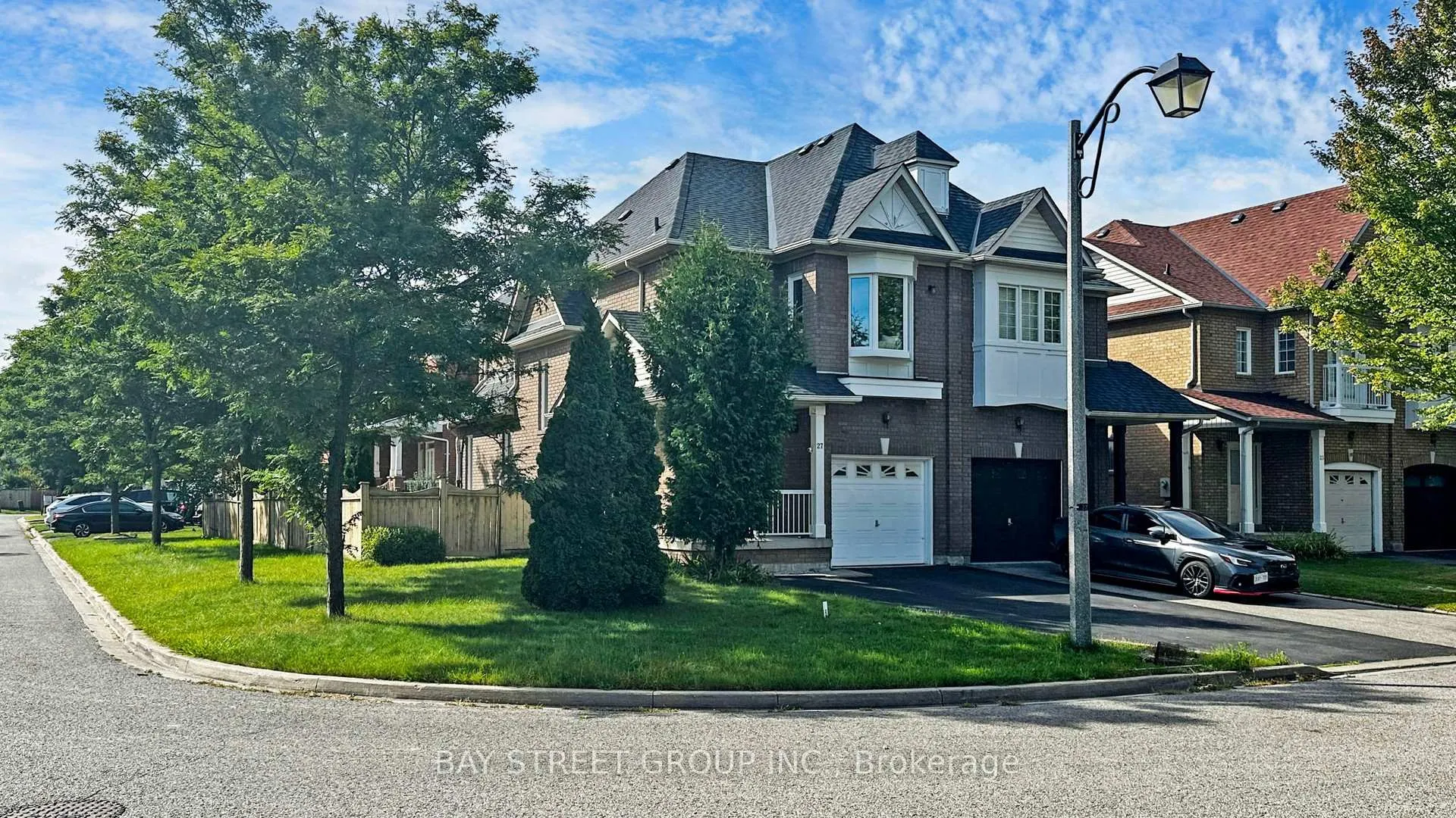Photo 2 of 27 Boxhill Road, Markham, Milliken Mills East — HOMEH
