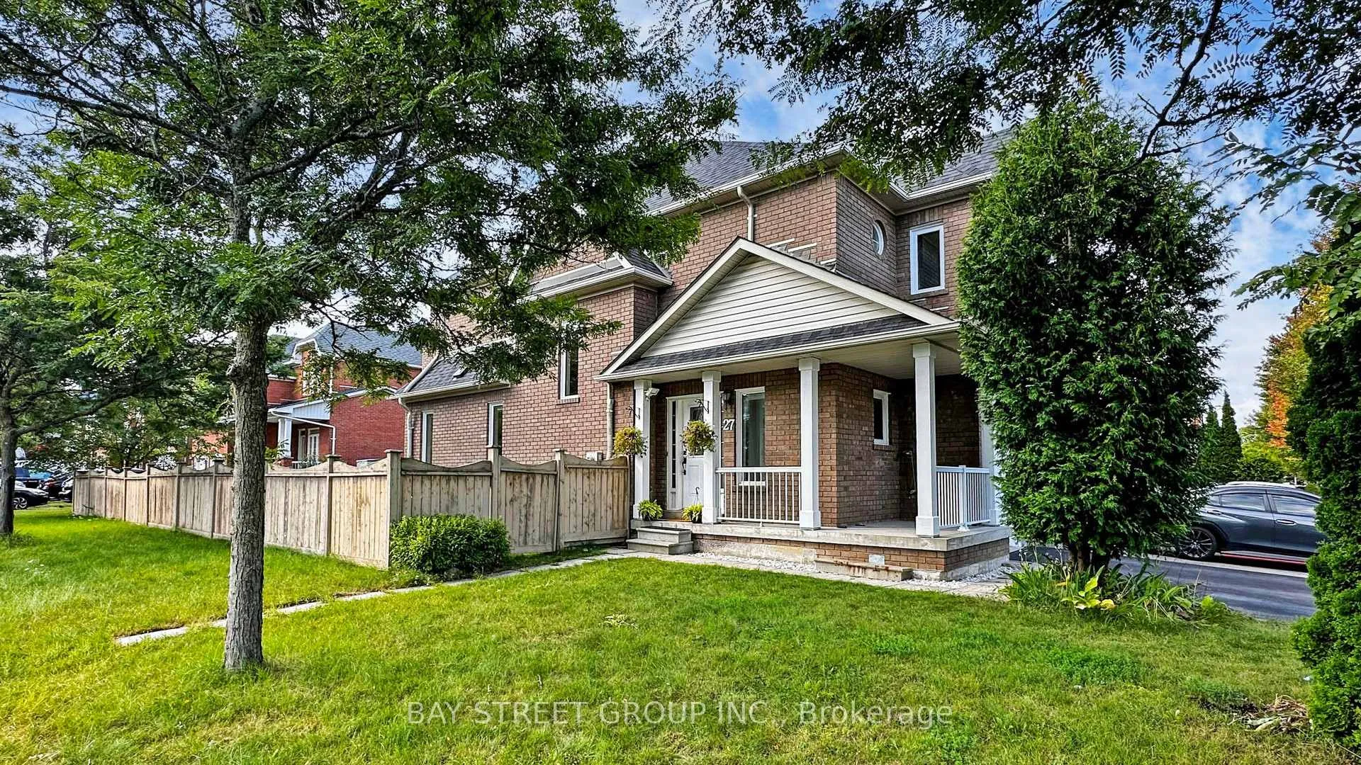 Photo 5 of 27 Boxhill Road, Markham, Milliken Mills East — HOMEH