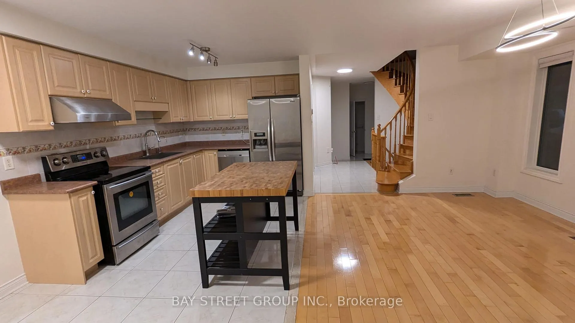 Photo 8 of 27 Boxhill Road, Markham, Milliken Mills East — HOMEH