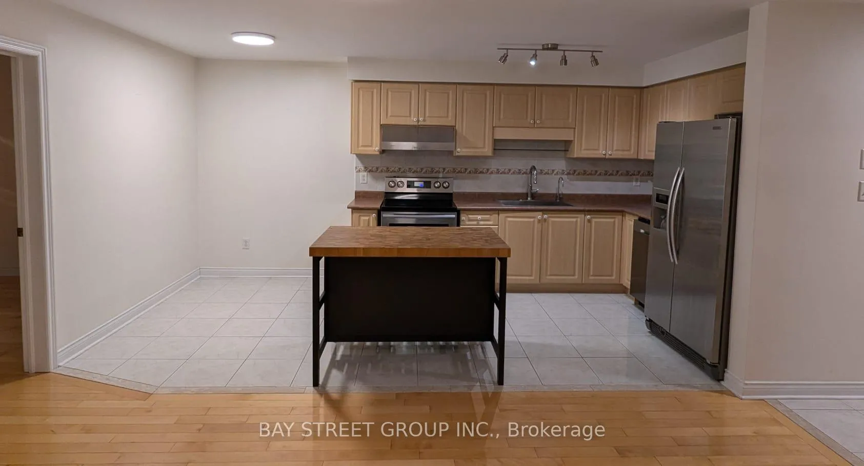 Photo 9 of 27 Boxhill Road, Markham, Milliken Mills East — HOMEH