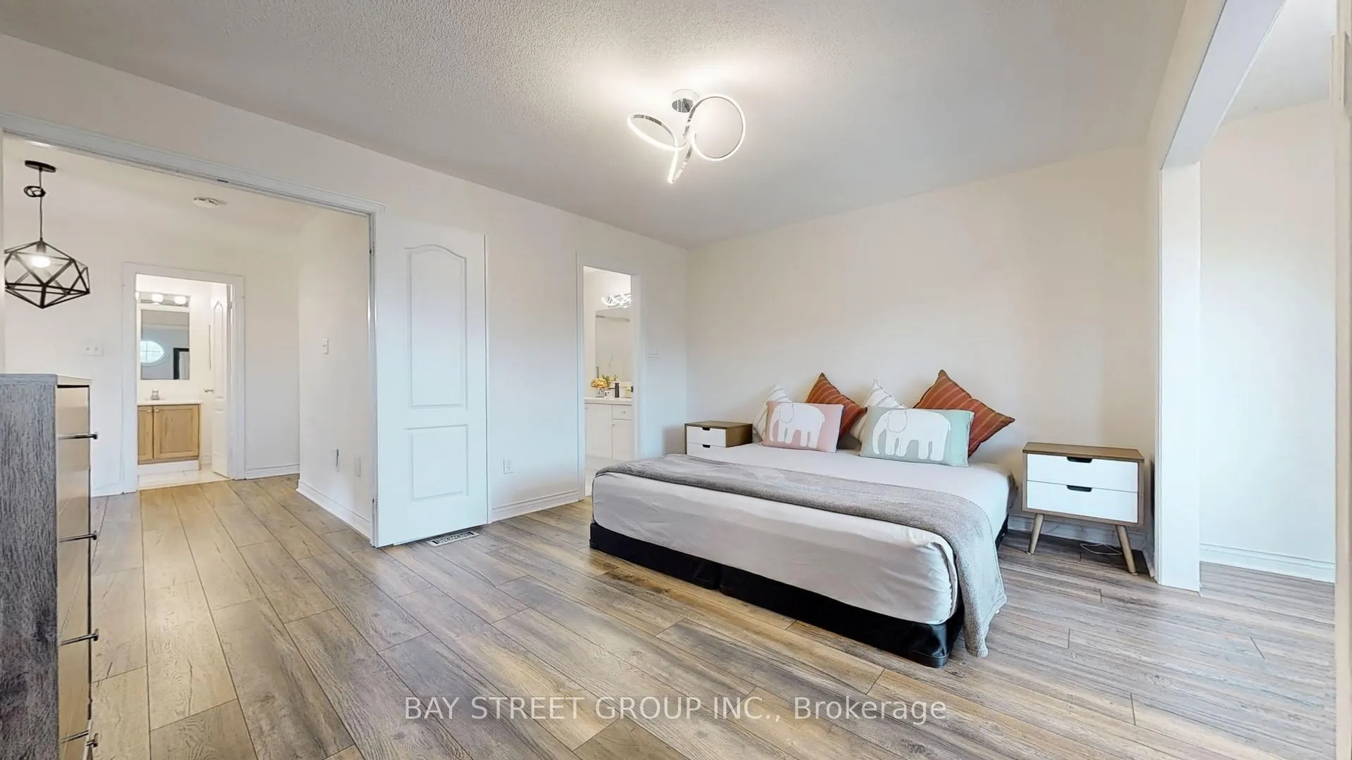 Photo 17 of 27 Boxhill Road, Markham, Milliken Mills East — HOMEH