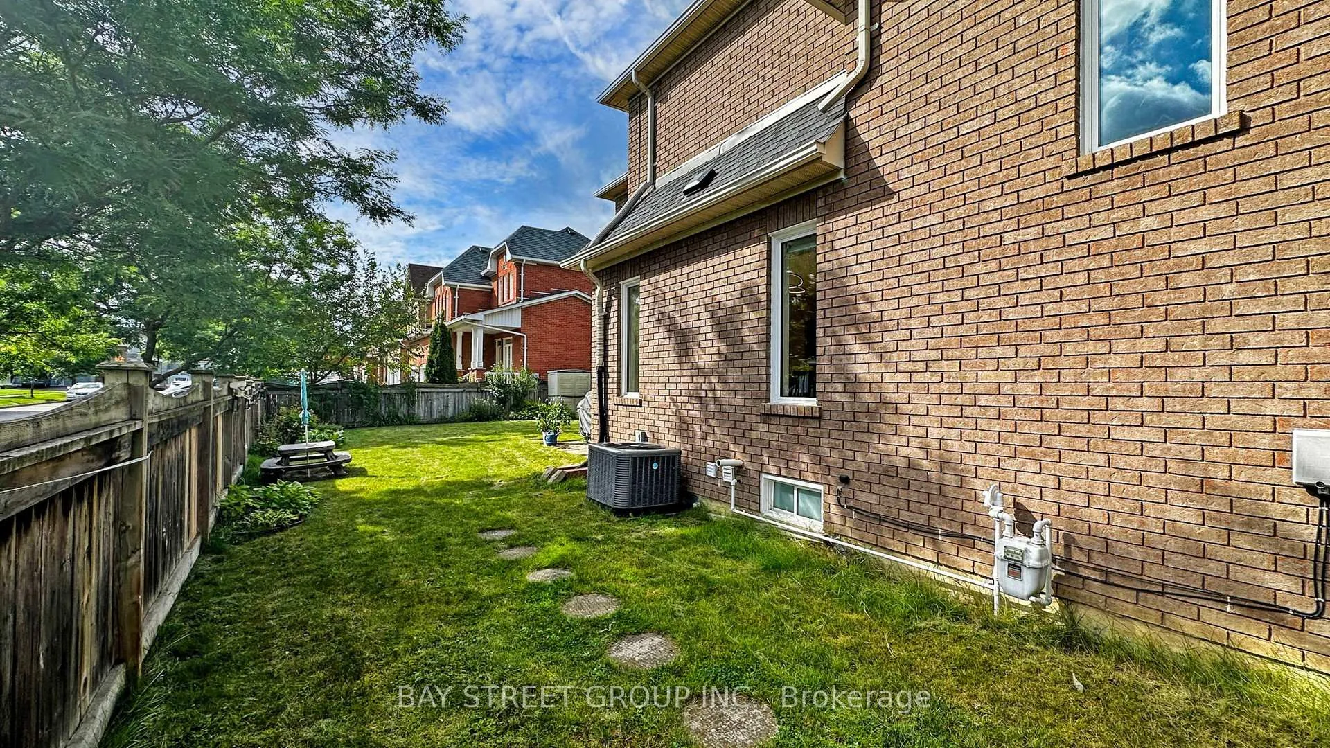 Photo 34 of 27 Boxhill Road, Markham, Milliken Mills East — HOMEH