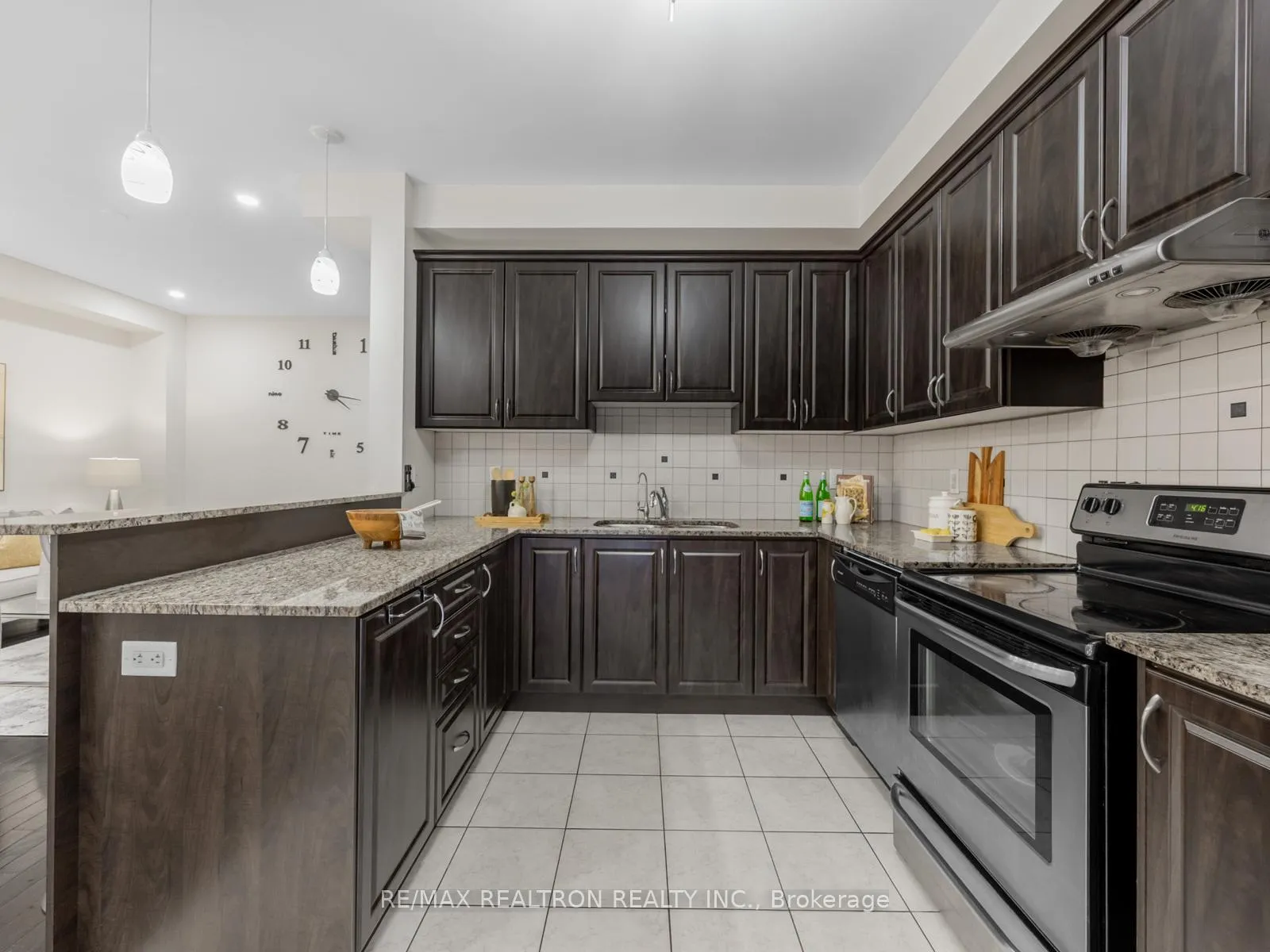 Photo 13 of 178 Angus Drive, Ajax, Central — HOMEH