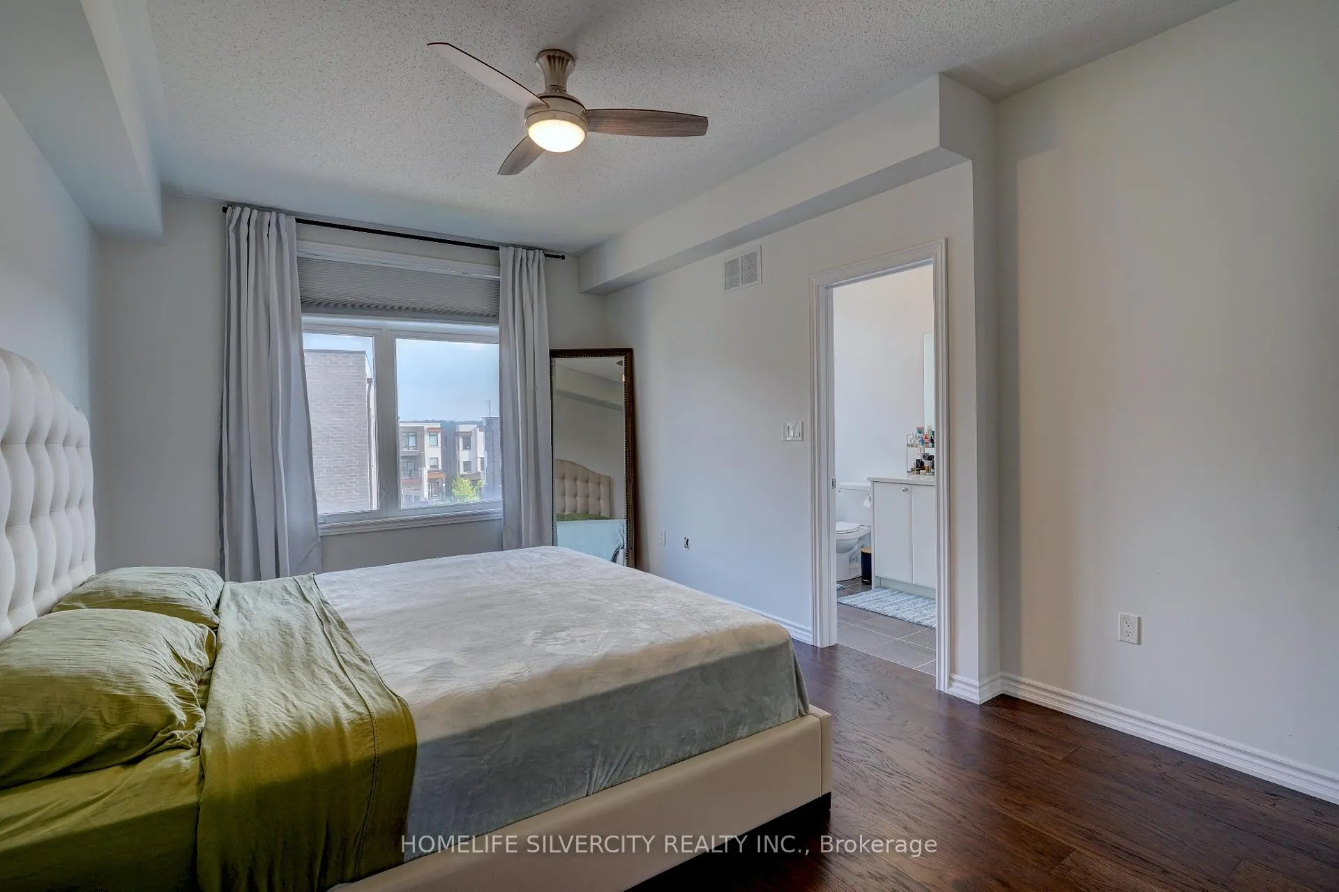 Photo 20 of 33 Golden Trail, Vaughan, Patterson — HOMEH