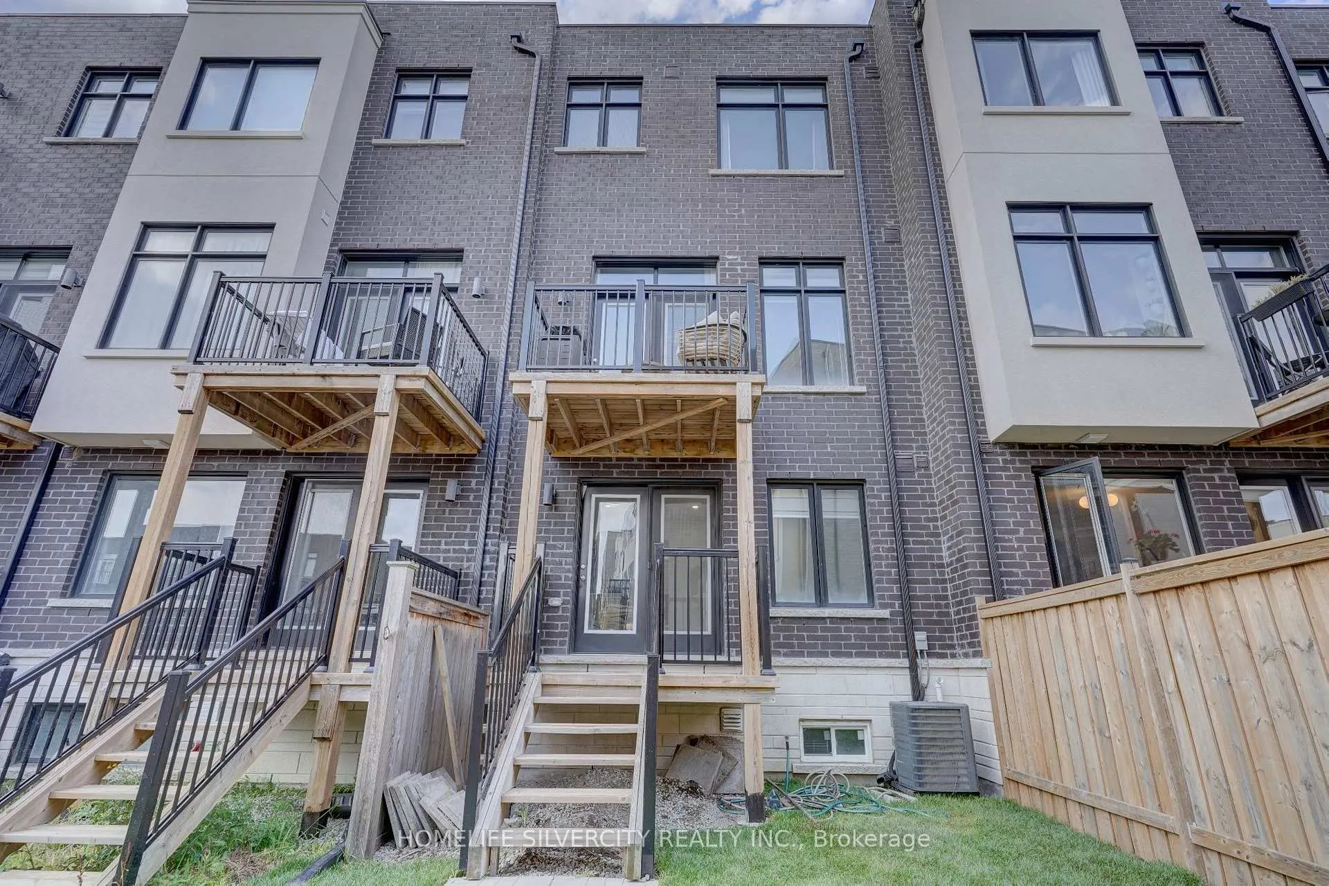 Photo 30 of 33 Golden Trail, Vaughan, Patterson — HOMEH