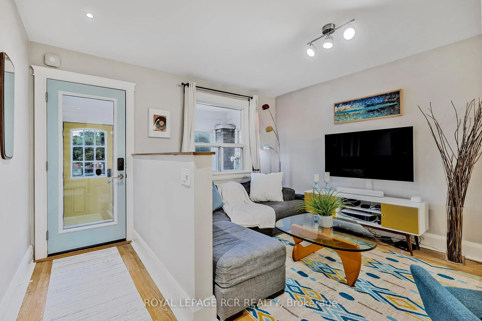 Photo 6 of 391 Kingston Road, Toronto, The Beaches — HOMEH