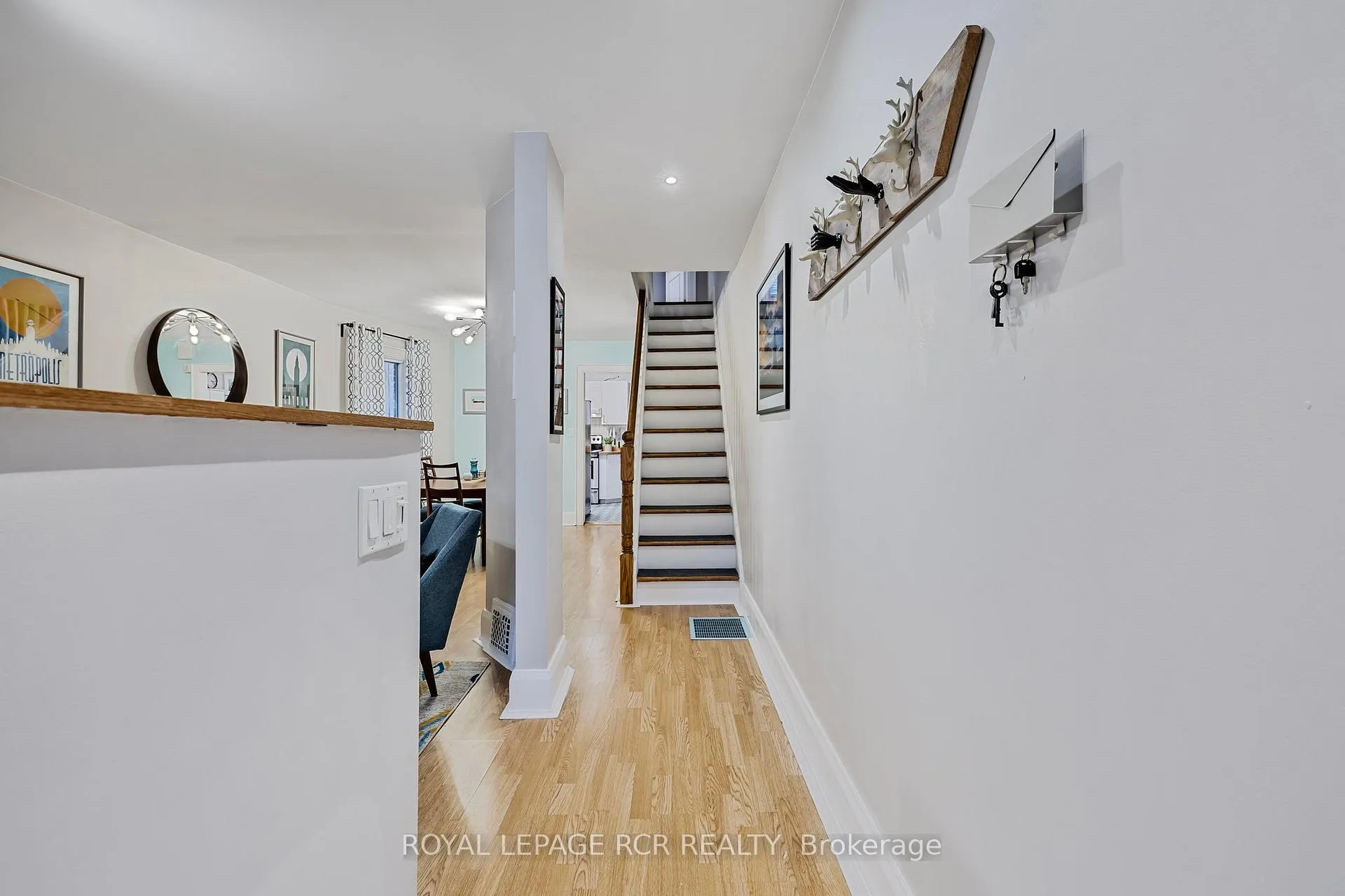 Photo 7 of 391 Kingston Road, Toronto, The Beaches — HOMEH