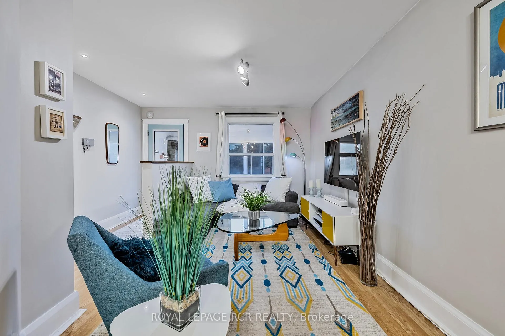 Photo 10 of 391 Kingston Road, Toronto, The Beaches — HOMEH