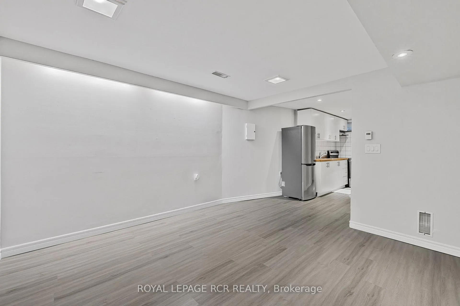 Photo 30 of 391 Kingston Road, Toronto, The Beaches — HOMEH
