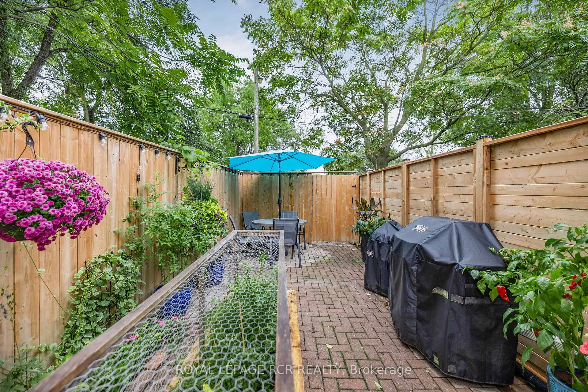 Photo 35 of 391 Kingston Road, Toronto, The Beaches — HOMEH