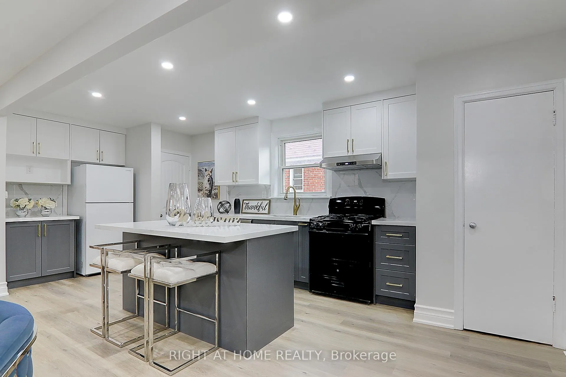 Photo 19 of 19 Stellarton Road, Scarborough, Clairlea-Birchmount — HOMEH