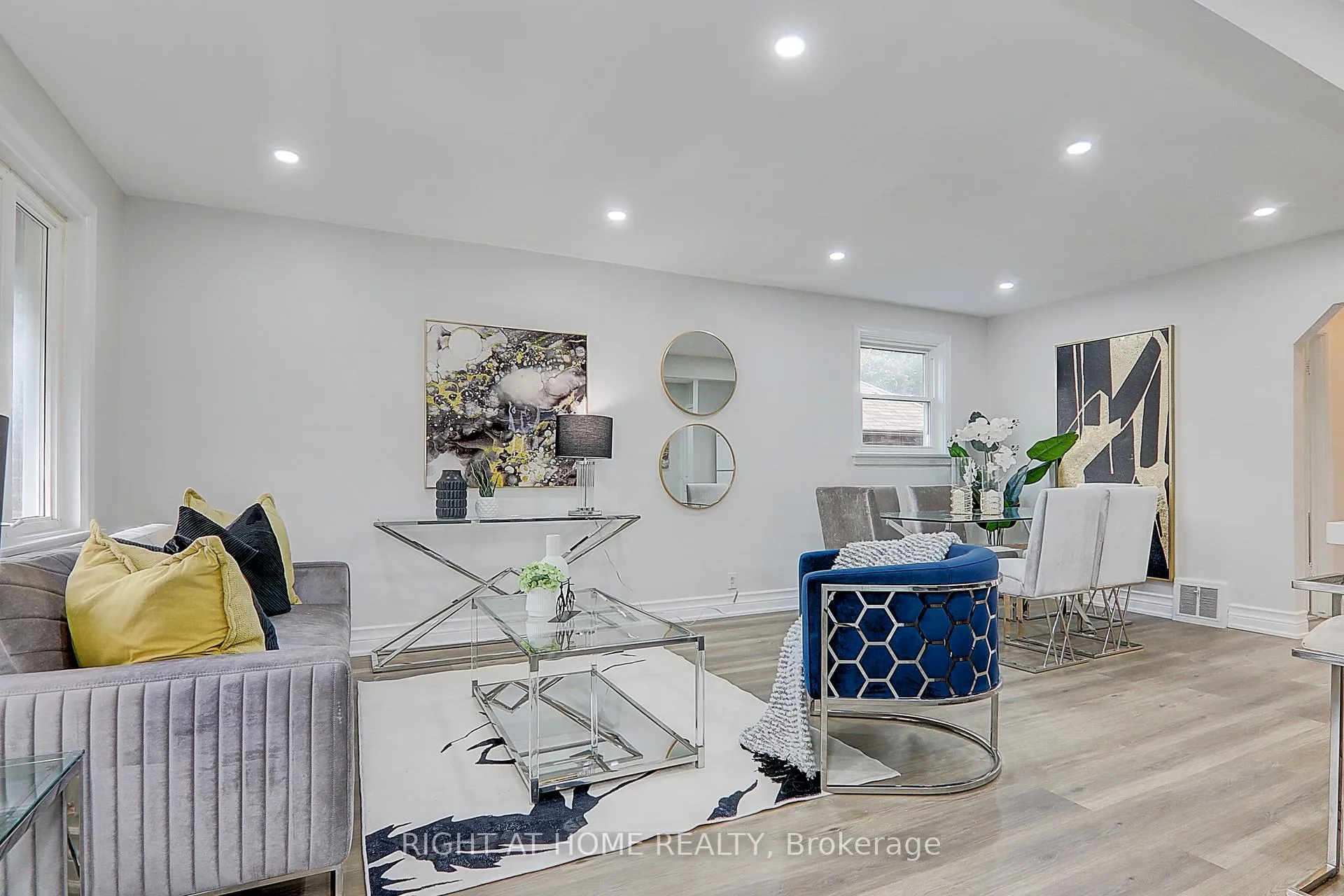 Photo 21 of 19 Stellarton Road, Scarborough, Clairlea-Birchmount — HOMEH
