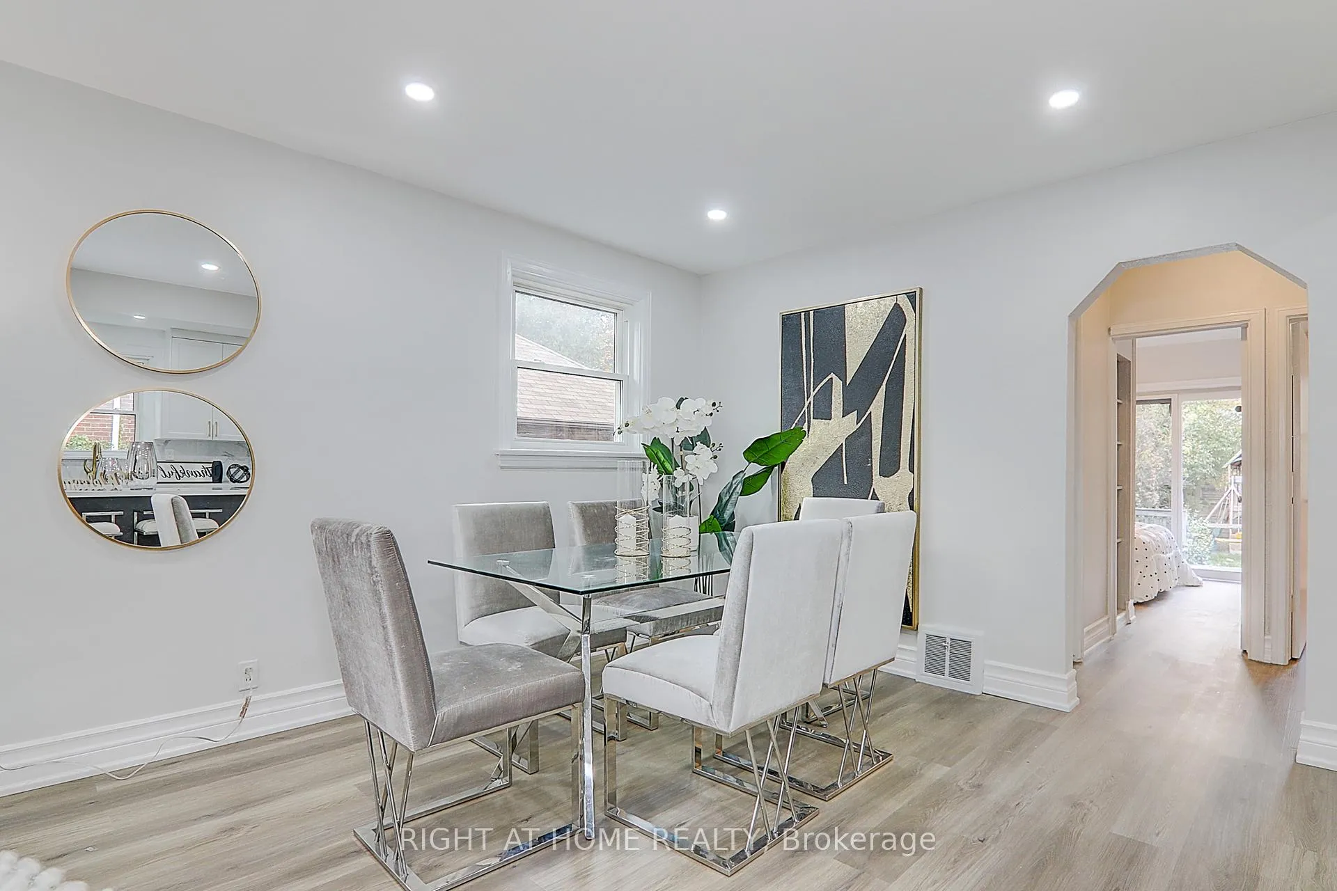 Photo 25 of 19 Stellarton Road, Scarborough, Clairlea-Birchmount — HOMEH