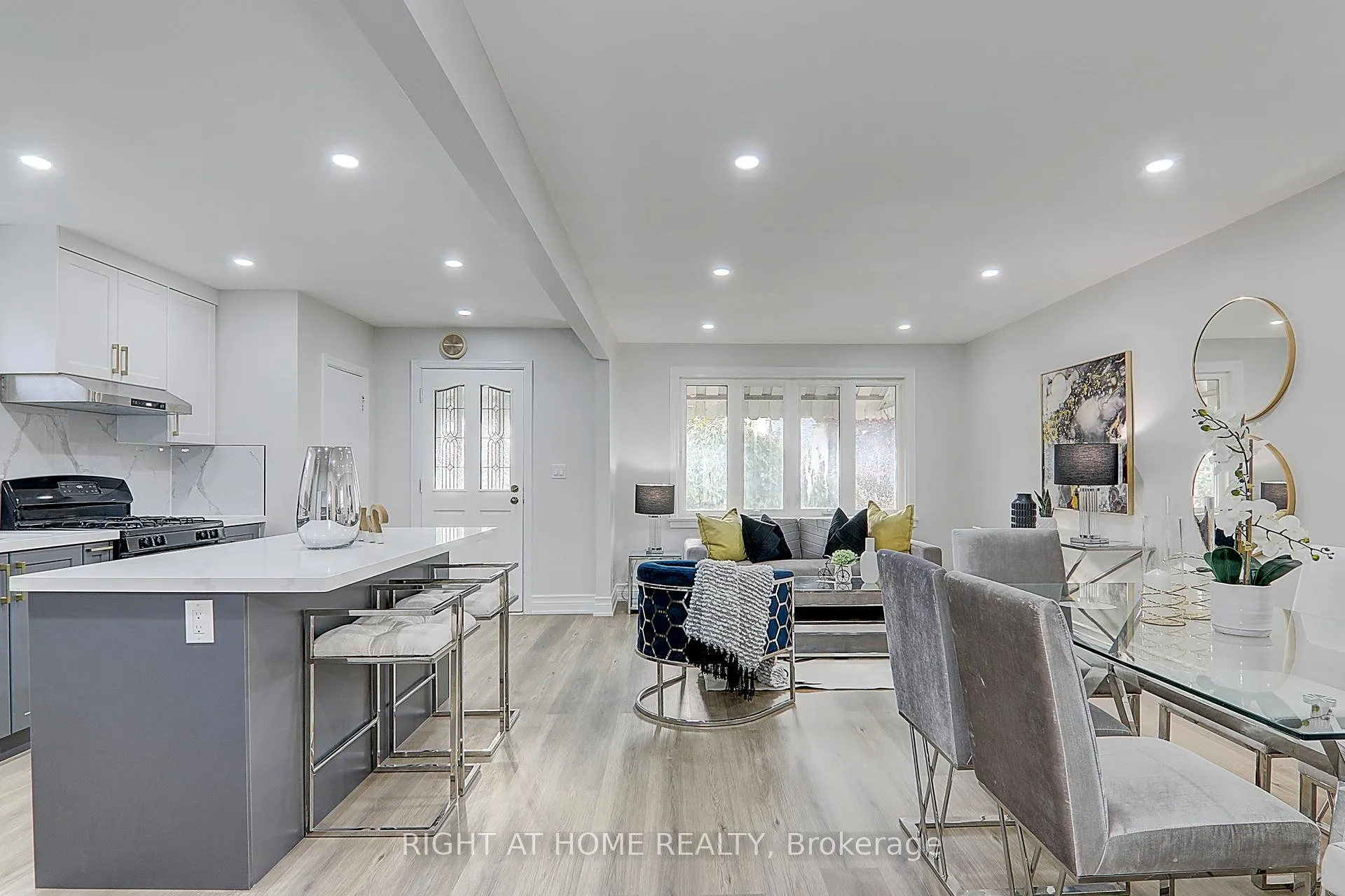 Photo 33 of 19 Stellarton Road, Scarborough, Clairlea-Birchmount — HOMEH