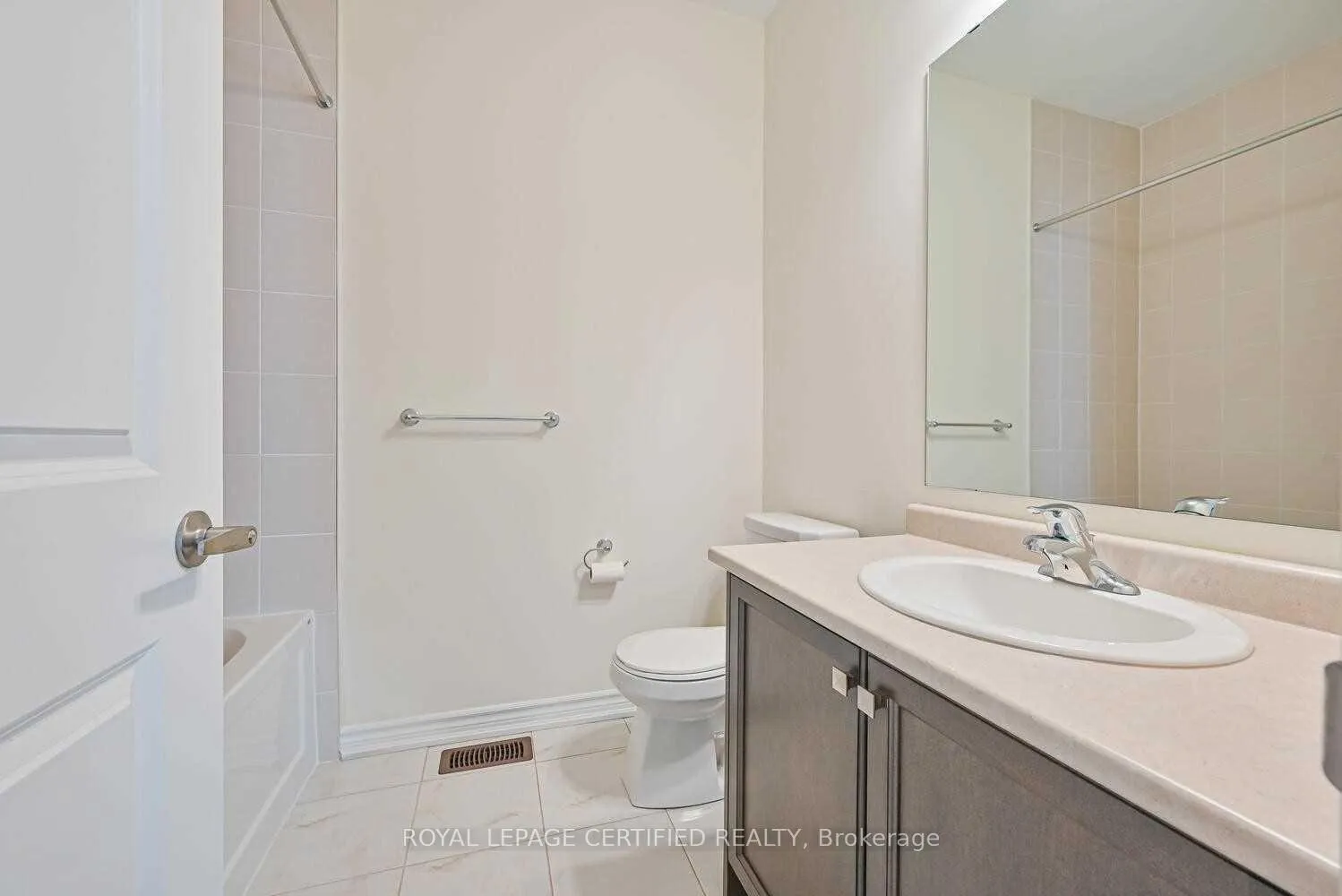 Photo 25 of 13 Eberly Woods Drive, Caledon, Caledon East — HOMEH
